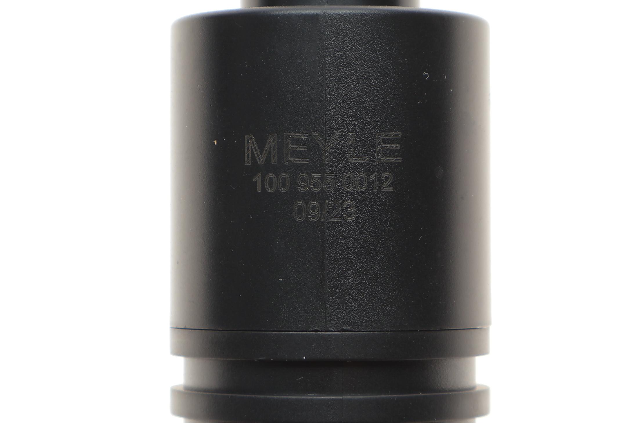 Насос омивача скла Audi 80/100/A4/A6 90-02