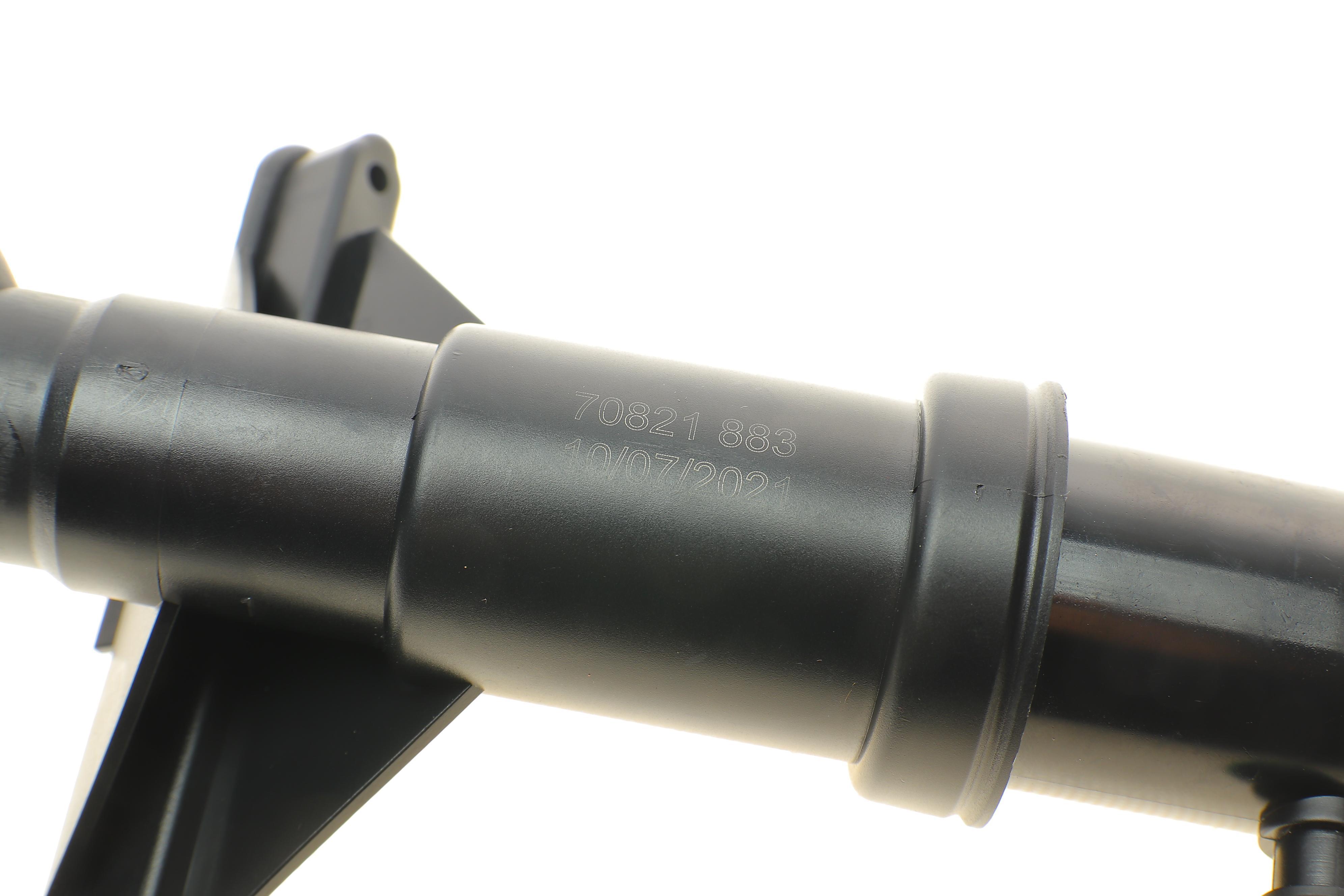 Форсунка омивача фари BMW 5 (E60) 03-10 (R)