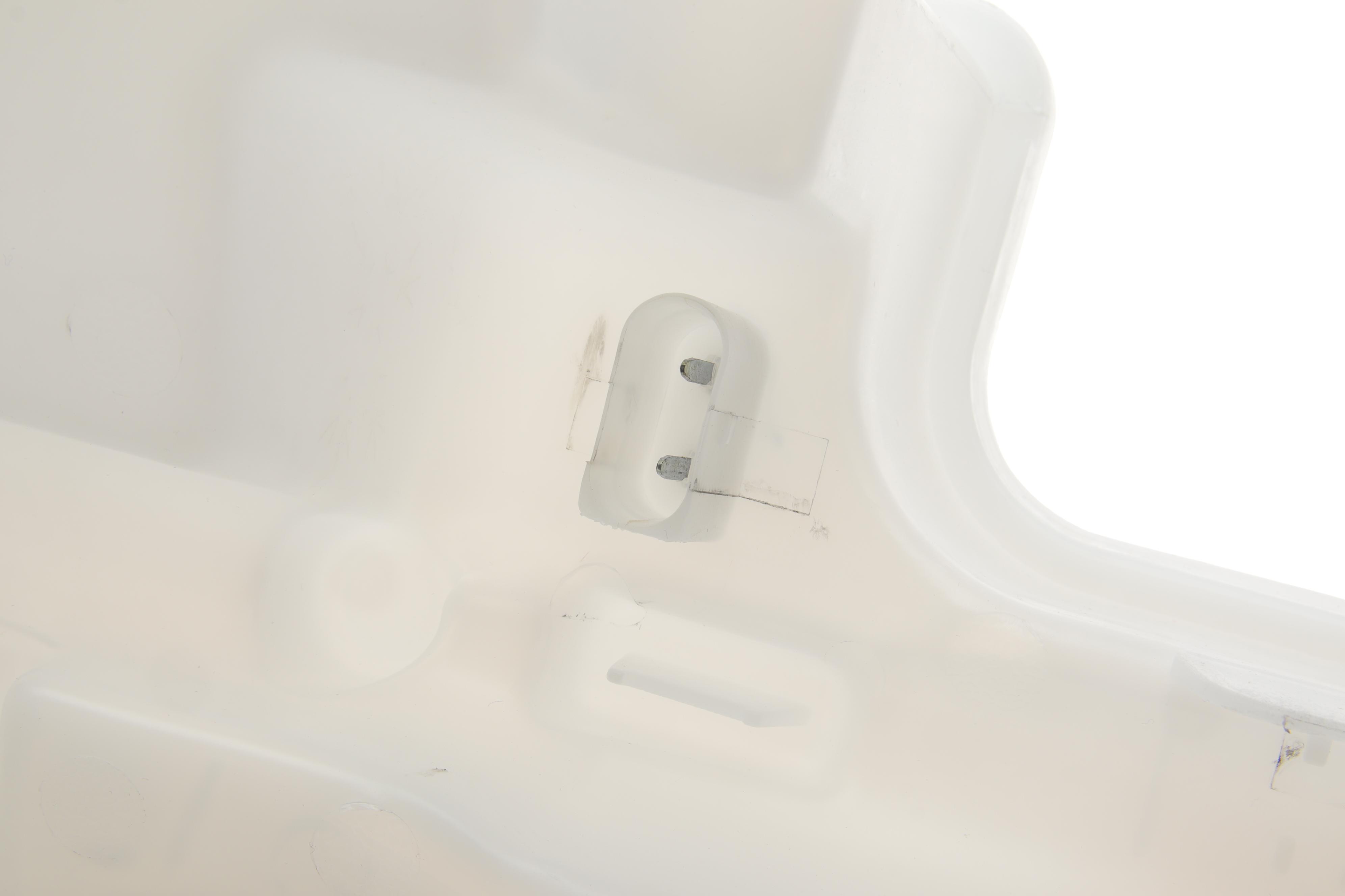 Бачок омивача VW Golf VII 12-20