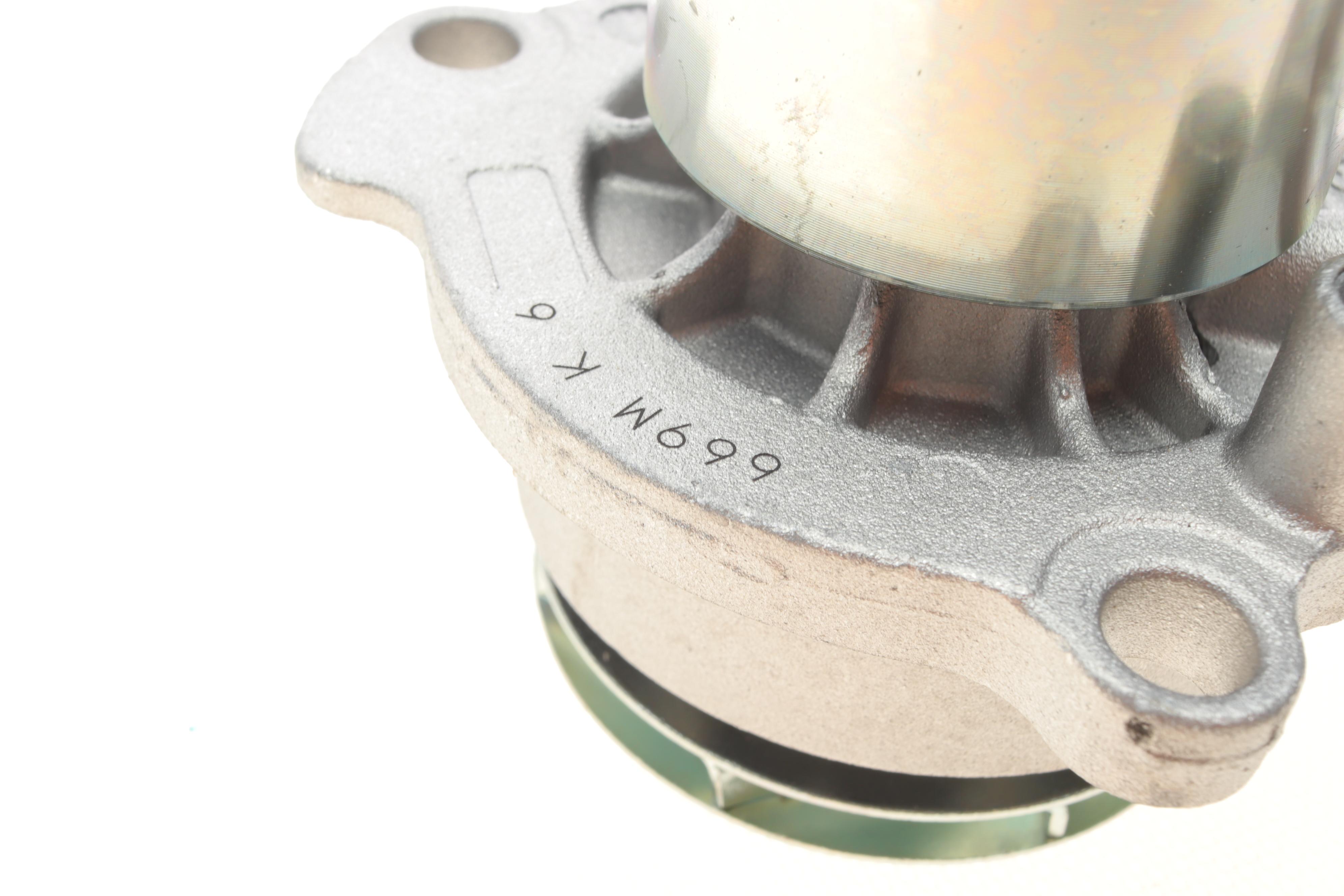 Помпа води VW Caddy IV/VW Golf/T6 1.6-2.0TDI 15- (без датчика, з болтами)