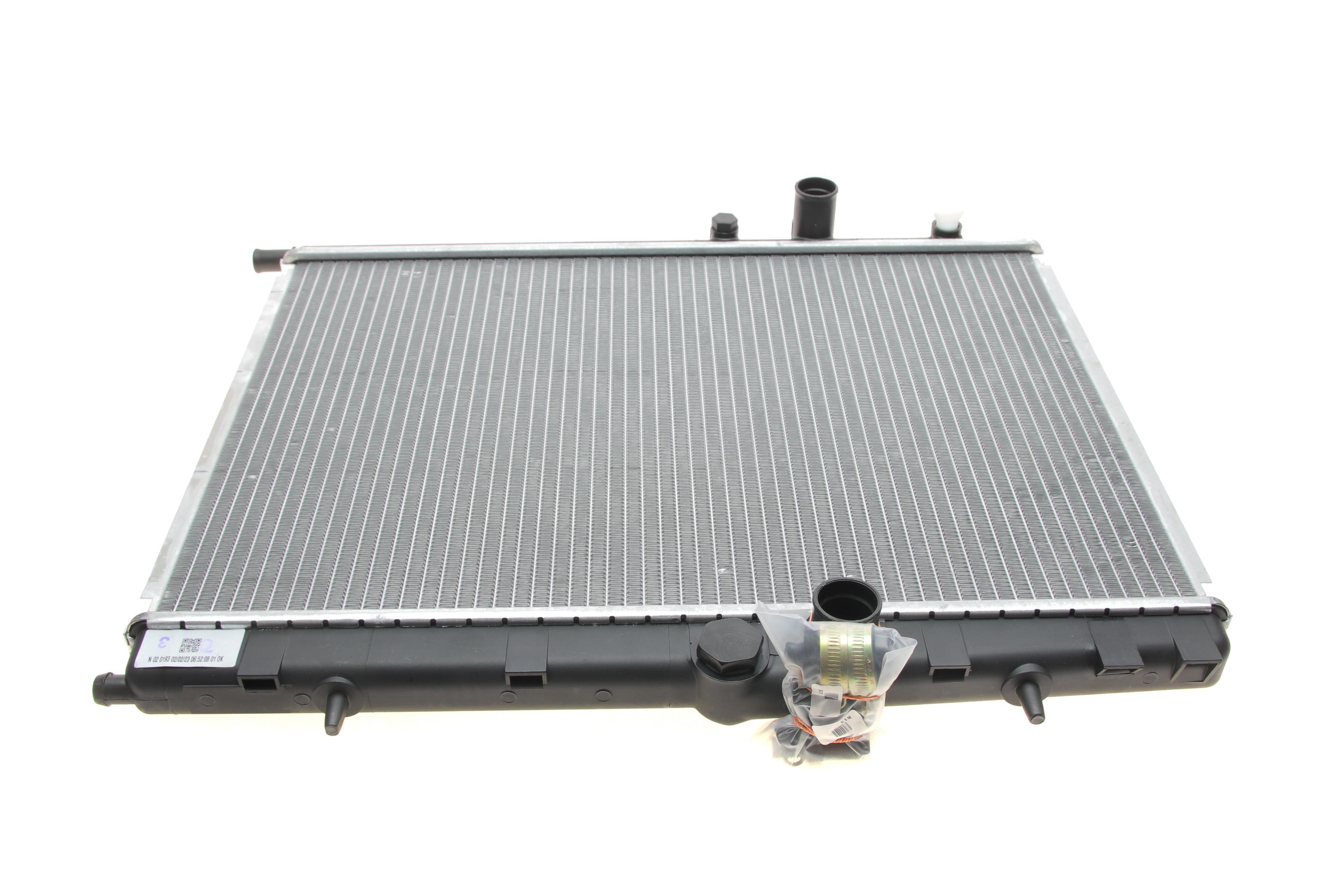 Радіатор охолодження Citroen Berlingo/Peugeot Partner 96- (554x376x27)