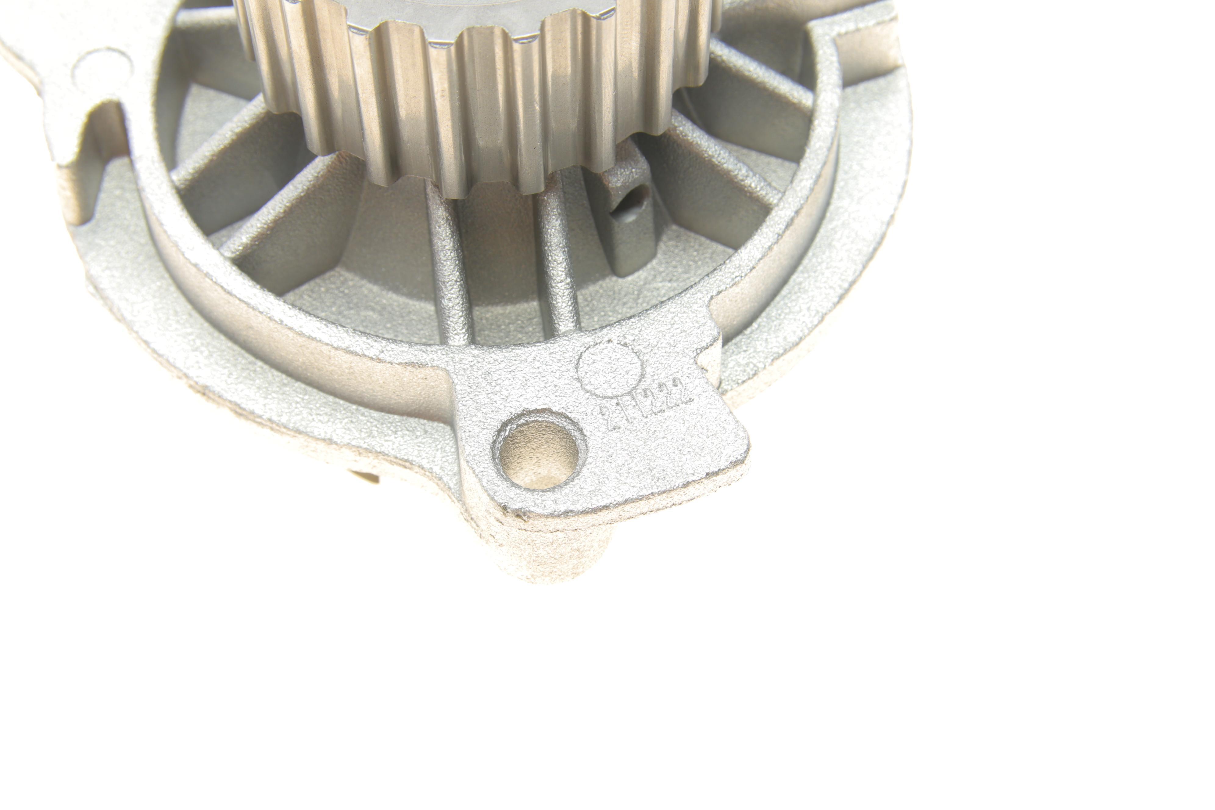 Помпа води VW T4/LT/Crafter 2.4 D/2.5TDI 79-06