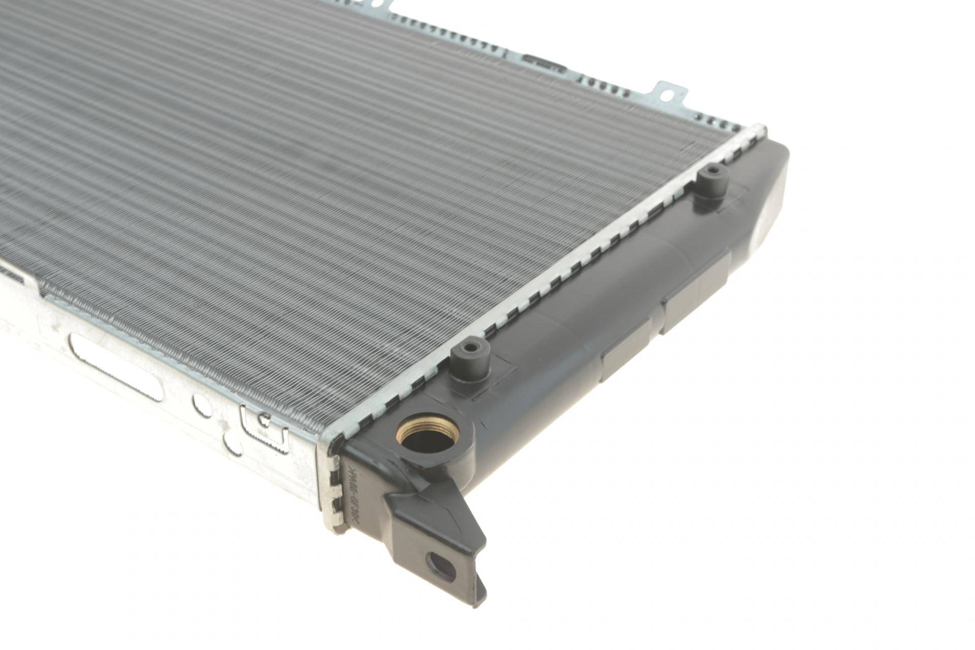 Радіатор охолодження Audi 80/100 86-