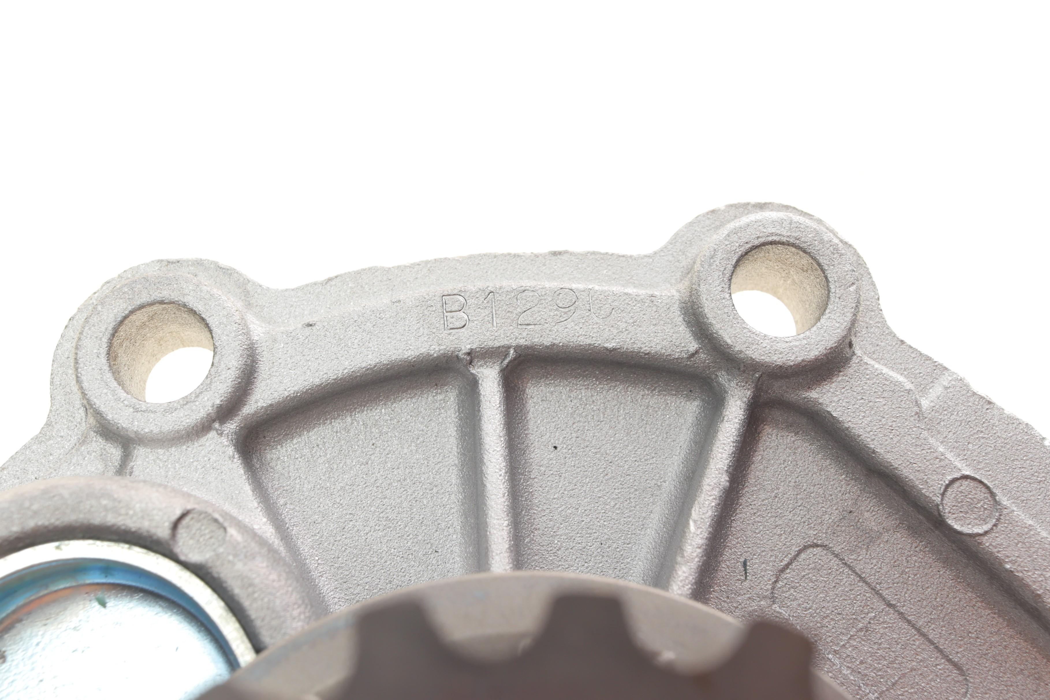 Помпа води Volvo V60/V70/S60/S80 01-