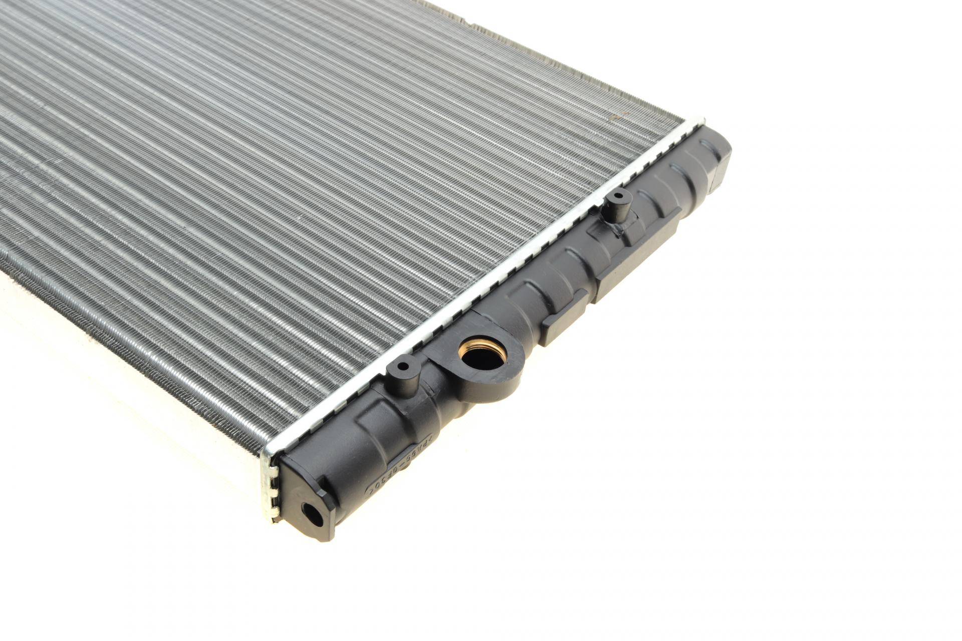 Радіатор охолодження VW Polo 1.4D 90-94