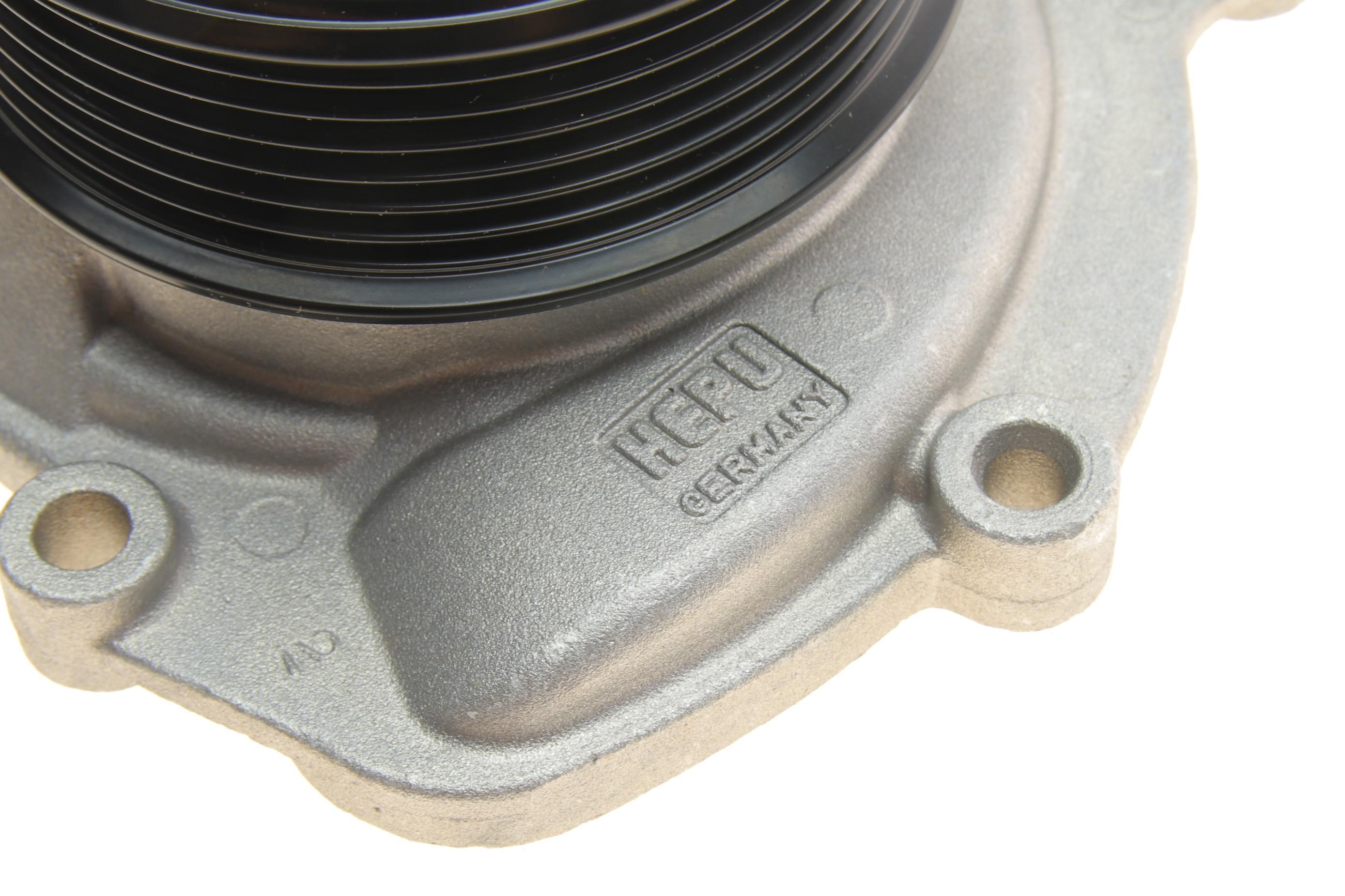 Помпа води MB C-class (W204/S204)/E-class (W212) 08-