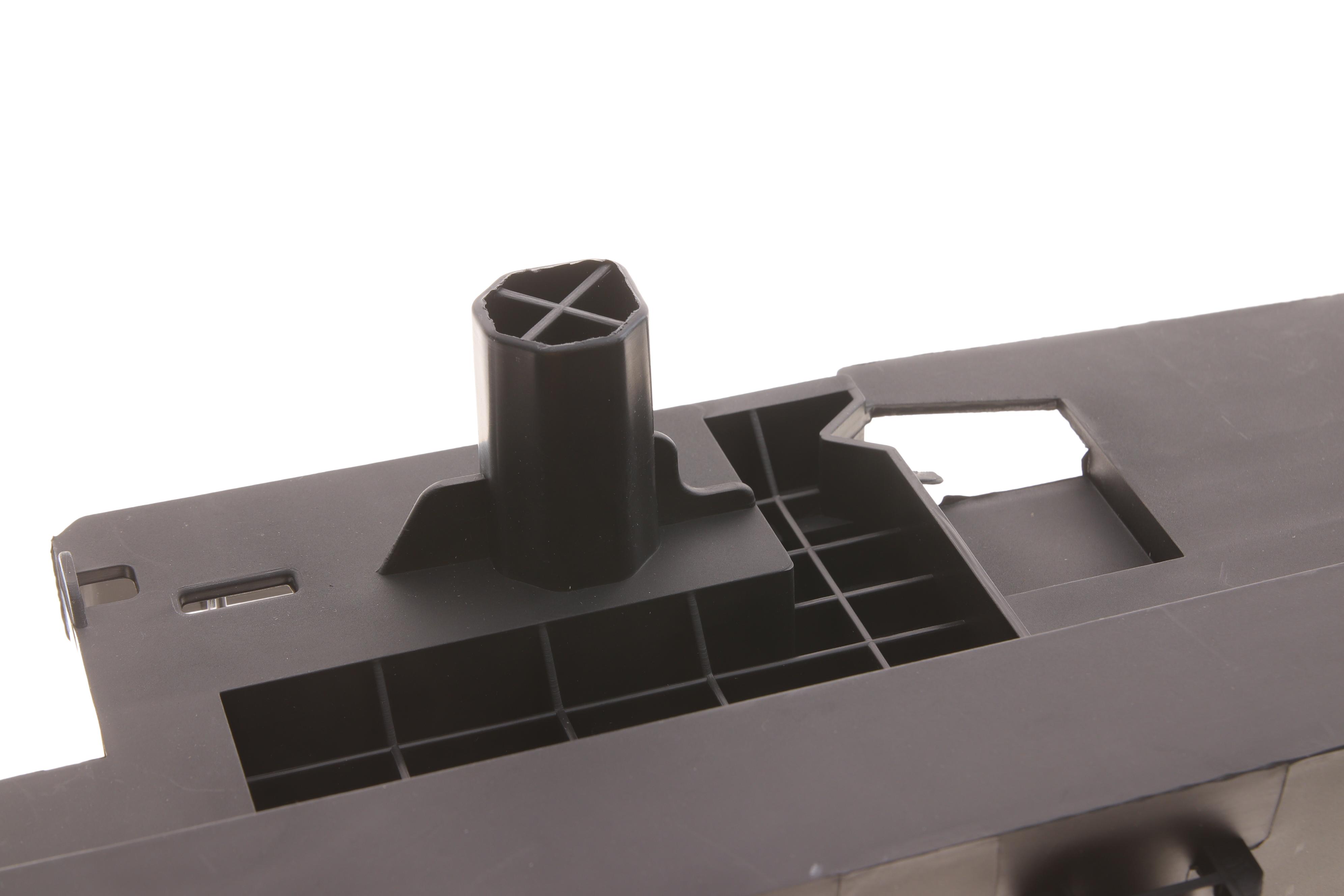 Кронштейн радіатора BMW 5 (F07/F10) 10-17 (R)