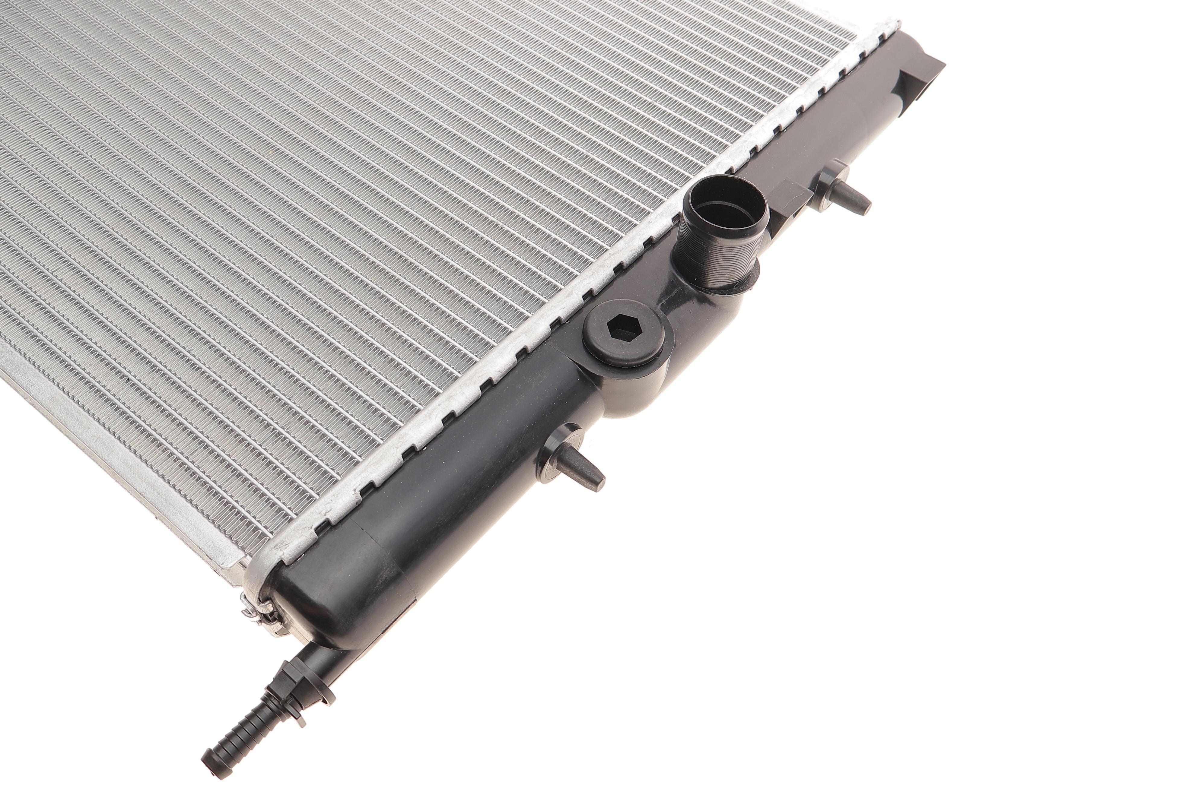 Радіатор охолодження Peugeot 206 1.1-1.6 02- (паяні ребра)