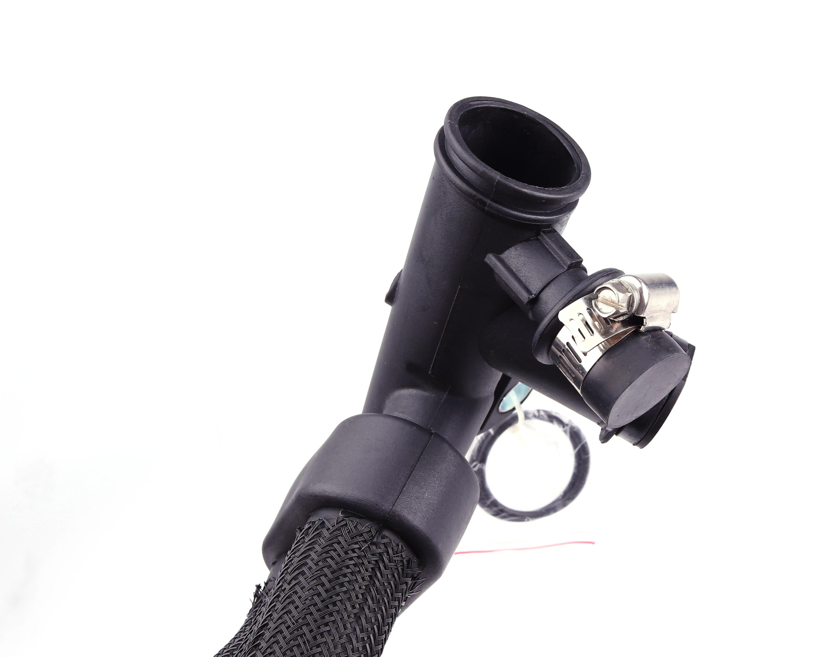 Патрубок системи охолодження Ford Fiesta/Fusion 01-06