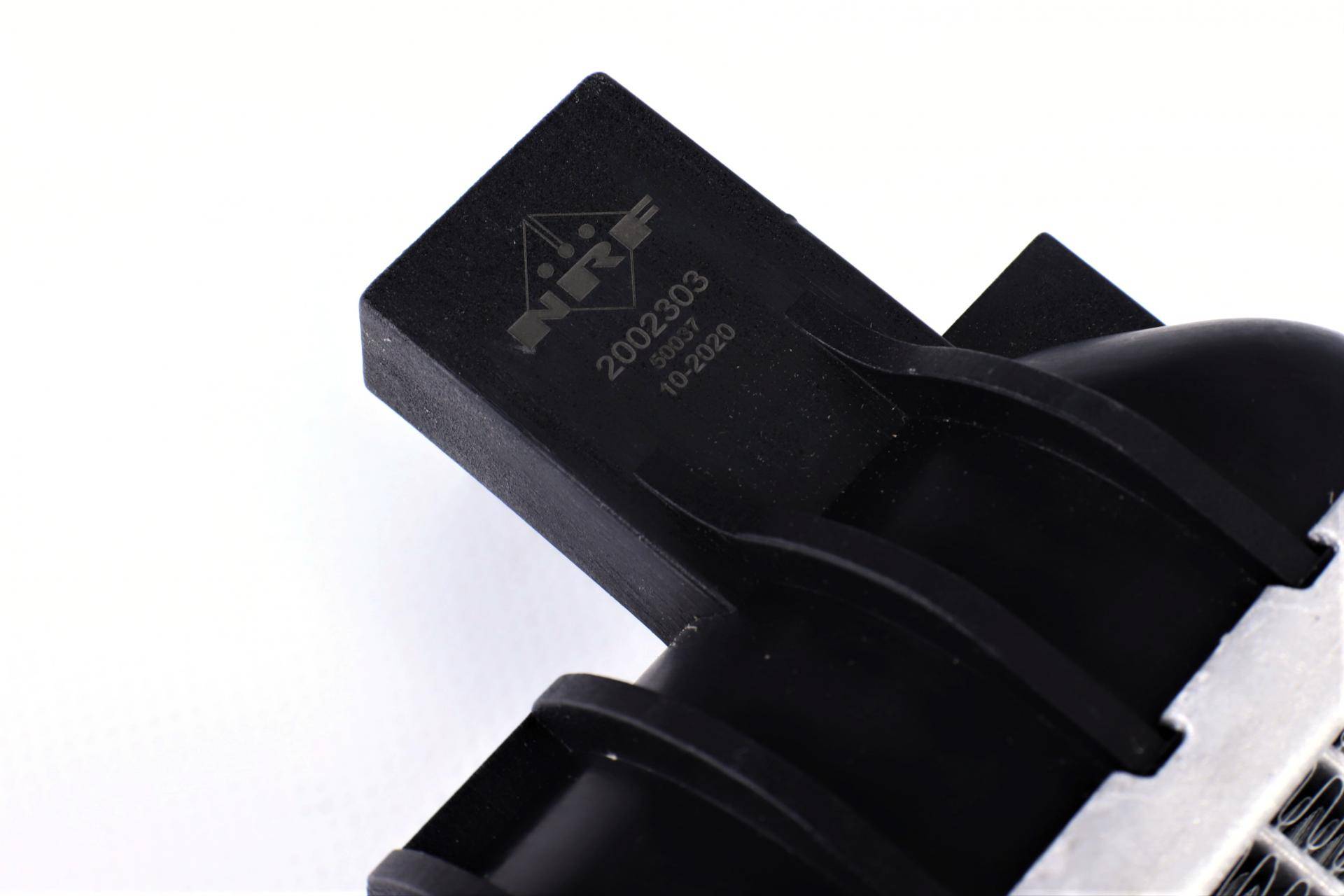 Радіатор охолодження Audi A4-A8 2.0D-4.0 07-18