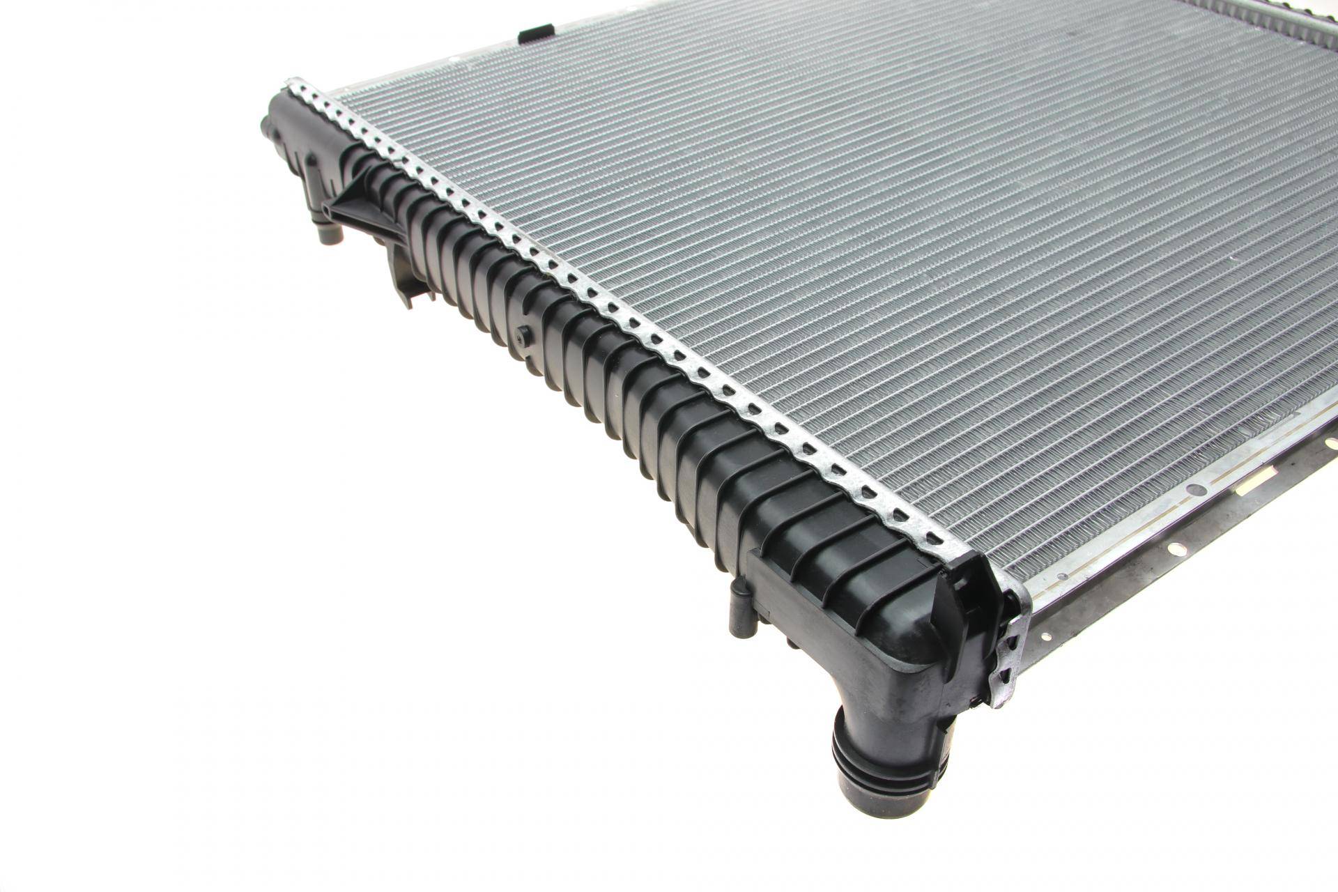 Радіатор охолодження BMW X5 (E53) 3.0d/3.0/4.4i 00-06 (M57/M54/M62)