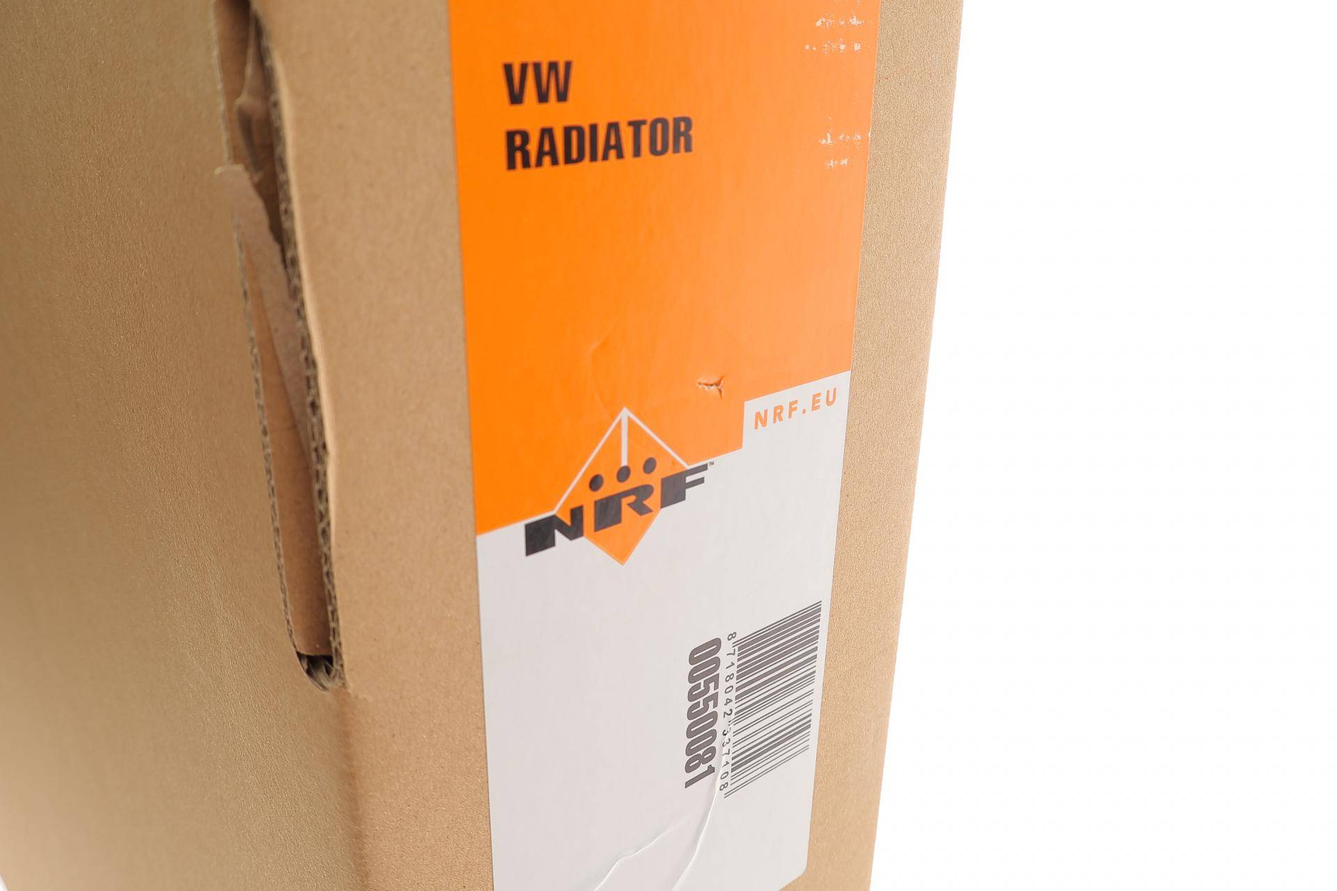 Радіатор охолодження Audi A3/Q3/Seat Leon/Skoda Kodiaq/Octavia/VW Golf/Passat 2.0TDI 12-