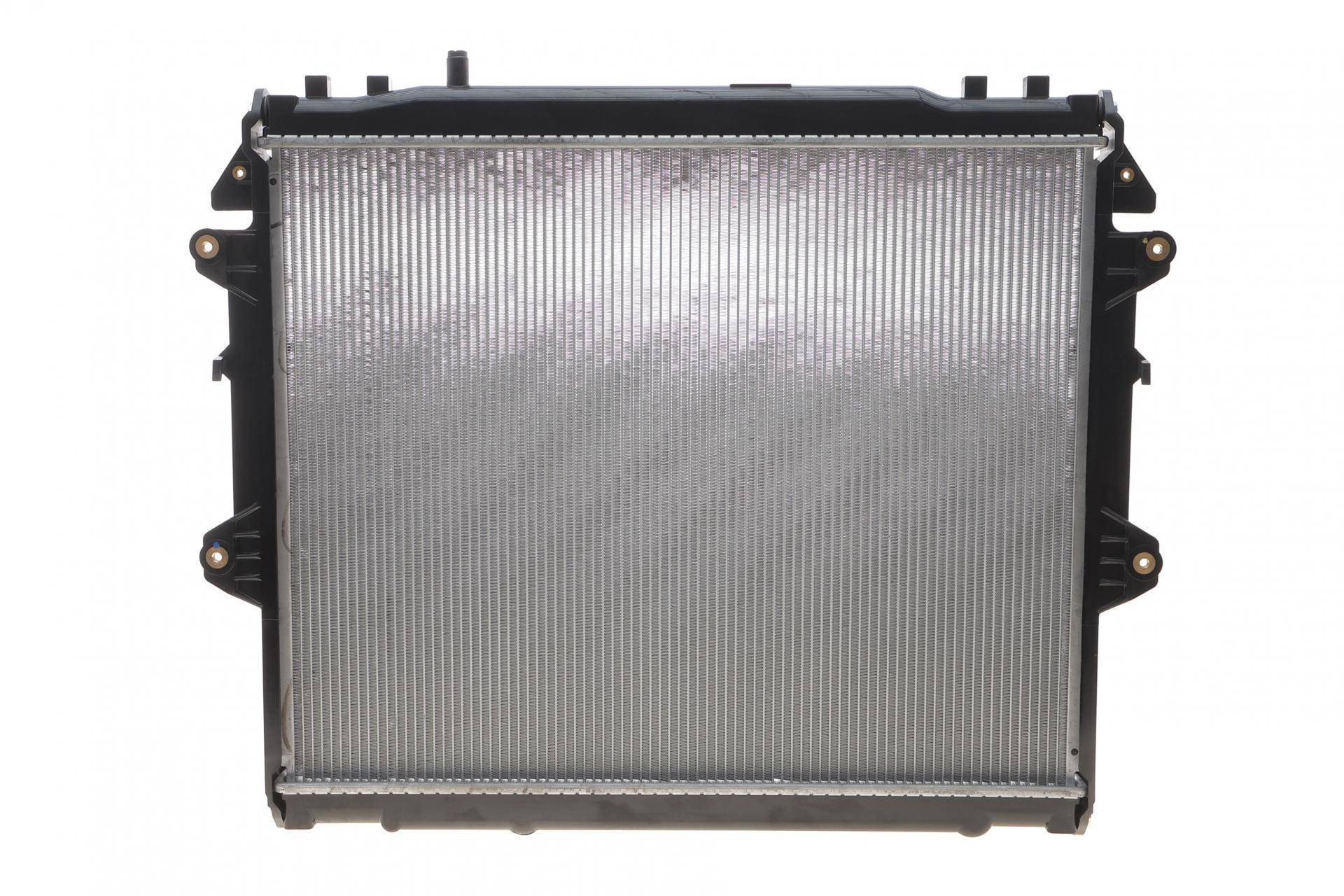 Радіатор охолодження Toyota Hilux 2.5-3.0 D-4D 04-