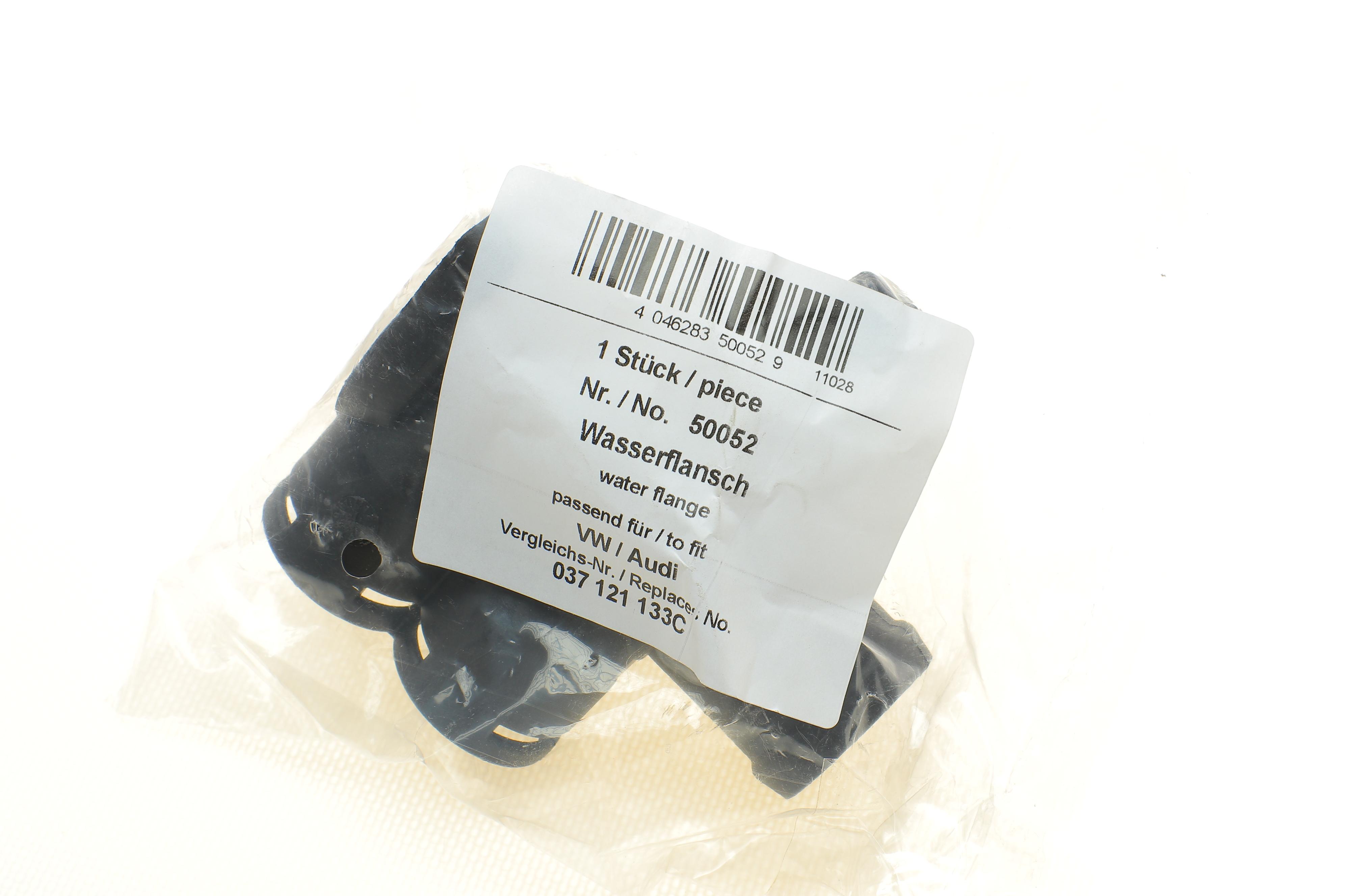 Фланець системи охолодження VW T4 2.0/Golf/Passat/Jetta 1.8 82-03