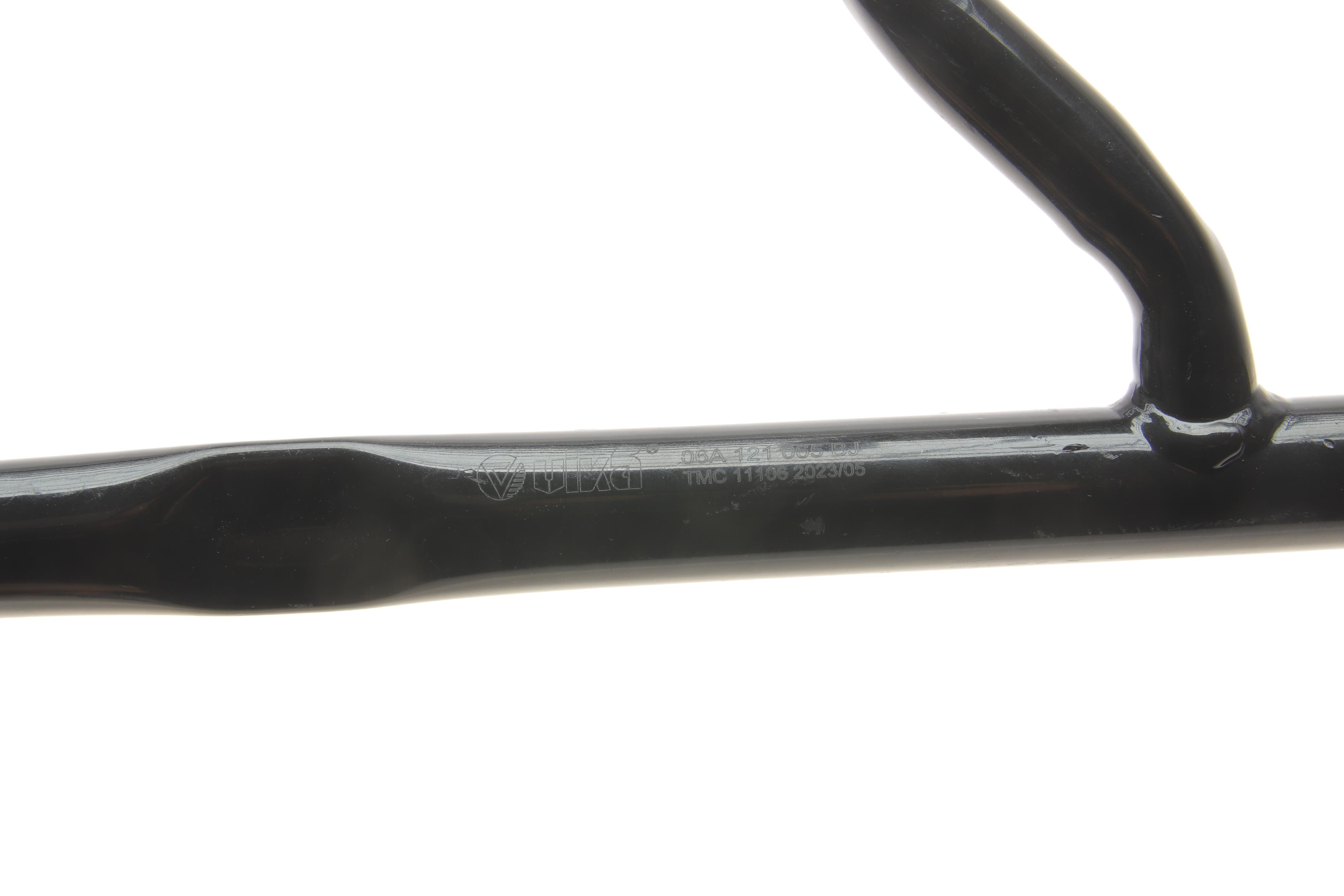 Патрубок системи охолодження Skoda Fabia 2.0 99-08