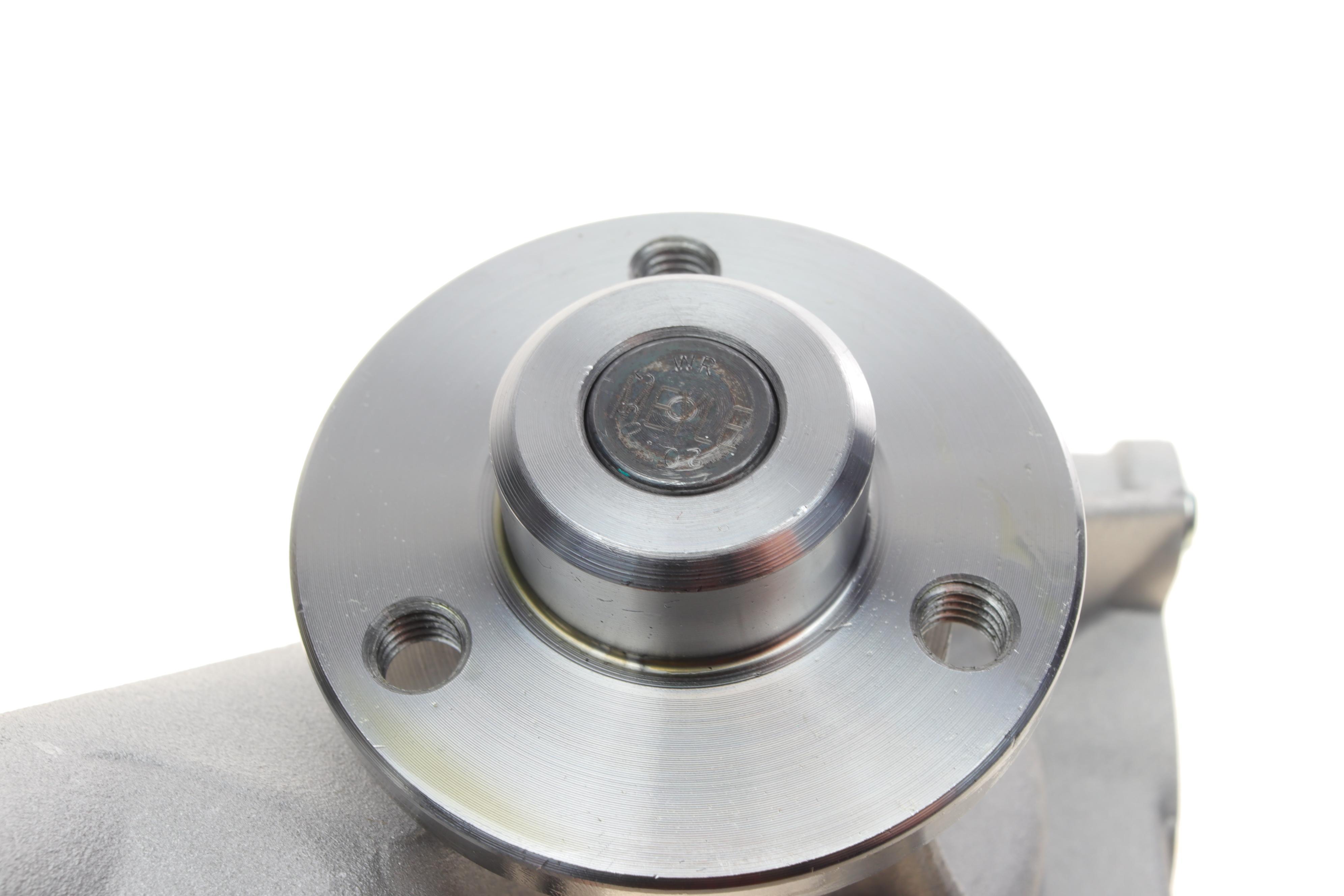 Помпа води MB C-class (W202)/E-class (W124/W210) 93-00