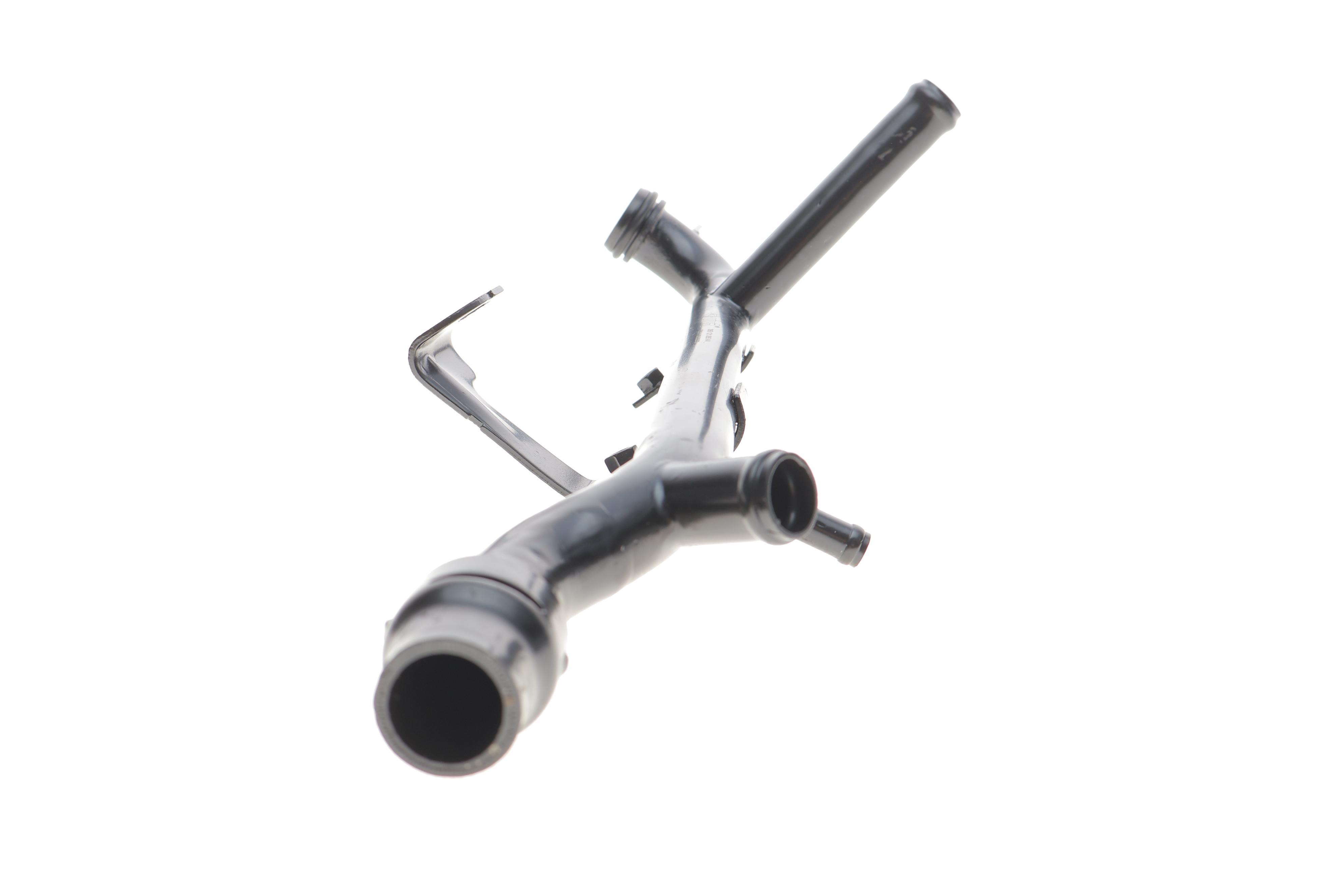 Патрубок системи охолодження Audi A4/A6/VW Passat 2.0 00-05