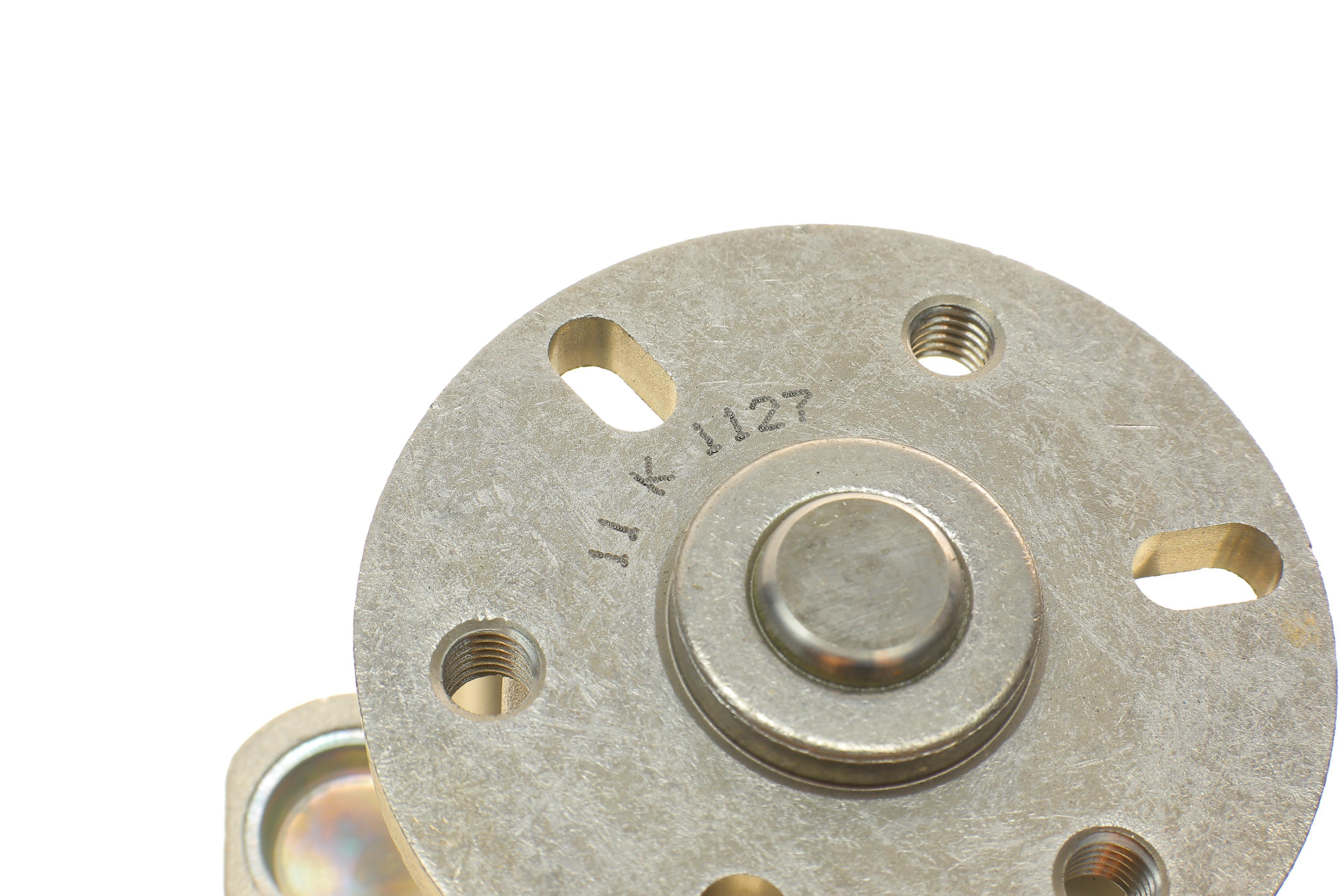 Помпа води Land Rover Discovery IV 3.0TD 4x4/Range Rover IV/Sport 3.0D/Hybrid 4x4 09- (R/B) (7лоп)