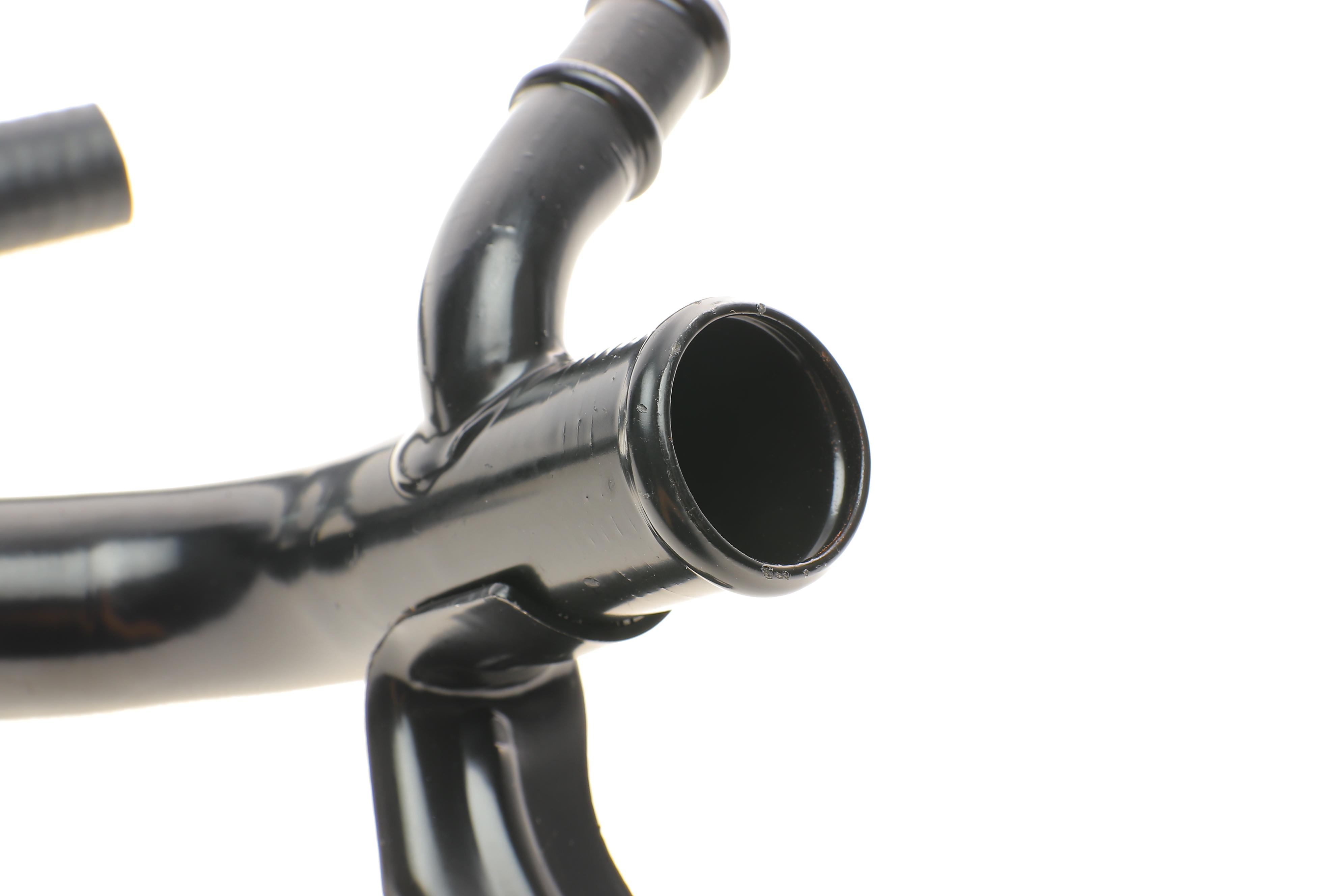 Патрубок системи охолодження (нижній) Ford Transit Connect 02-12