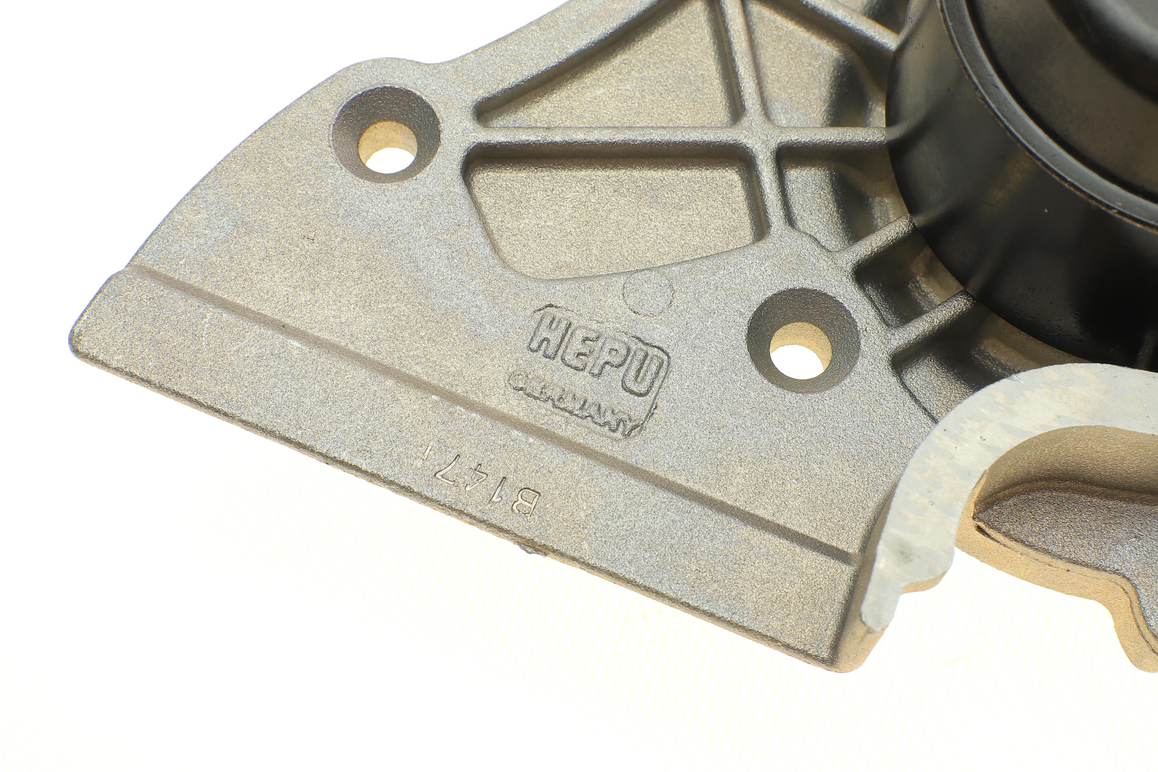 Помпа води Audi A6/A8 94-99