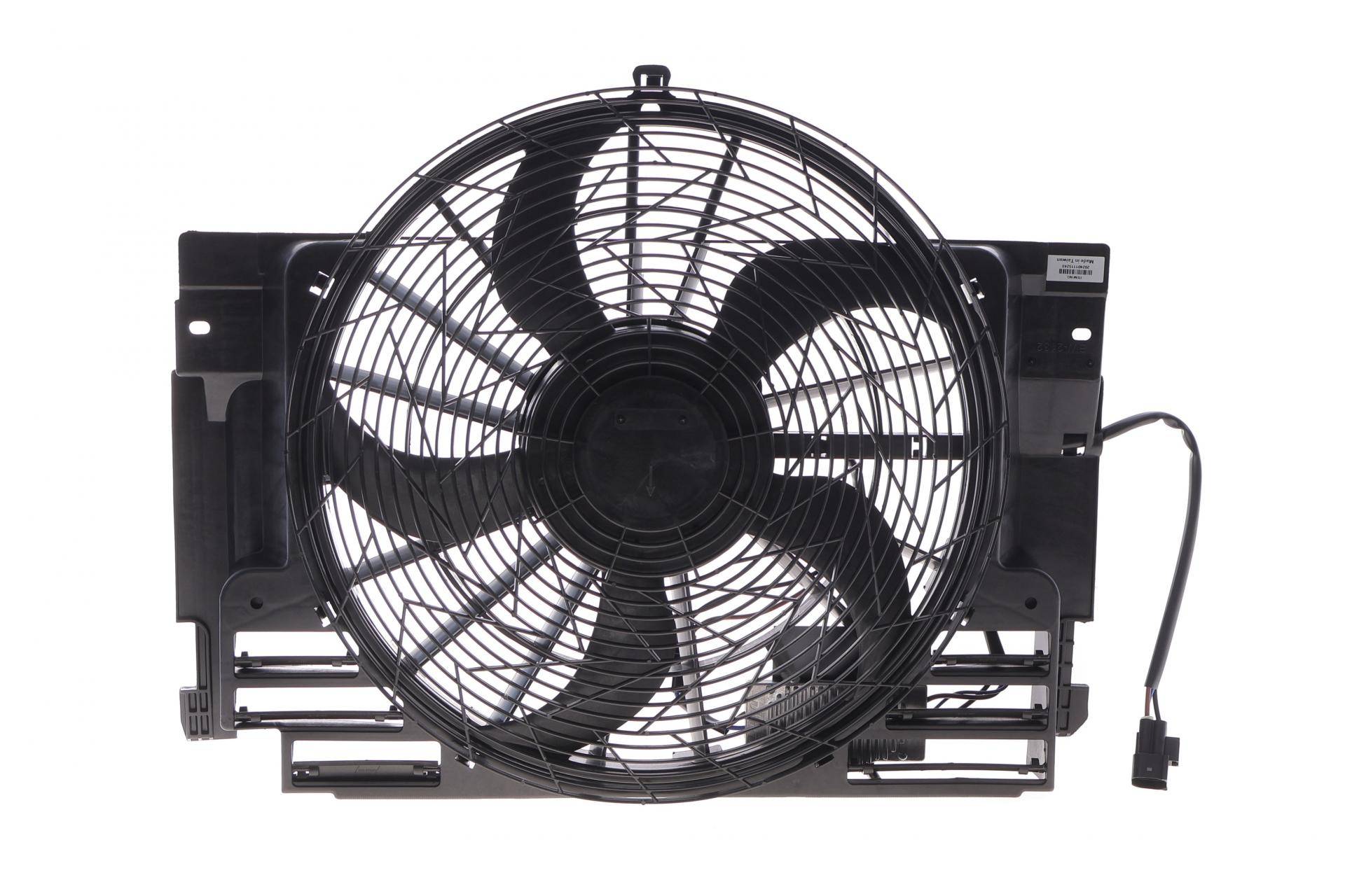 Вентилятор радіатора BMW X5 3.0d 01- (з дифузором)