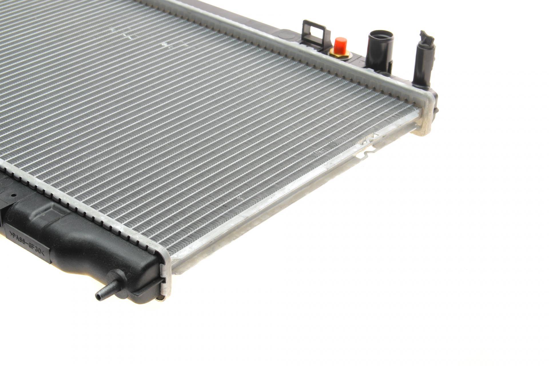 Радіатор охолодження Nissan Almera Classic 1.6 16v 06-