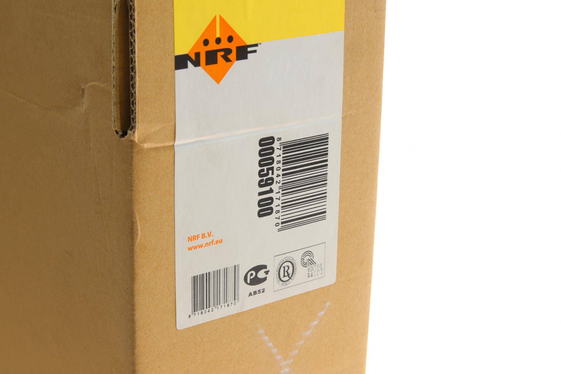 Радіатор охолодження Nissan Almera Classic 1.6 16v 06-