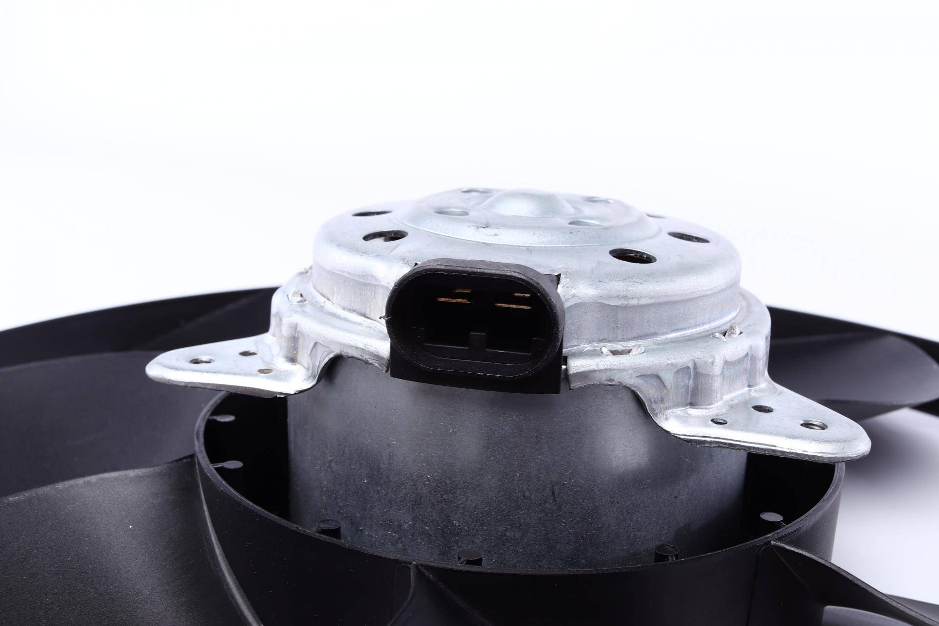 Вентилятор радіатора (електричний) Renault Master/Opel Movano 1.9-3.0D 98-