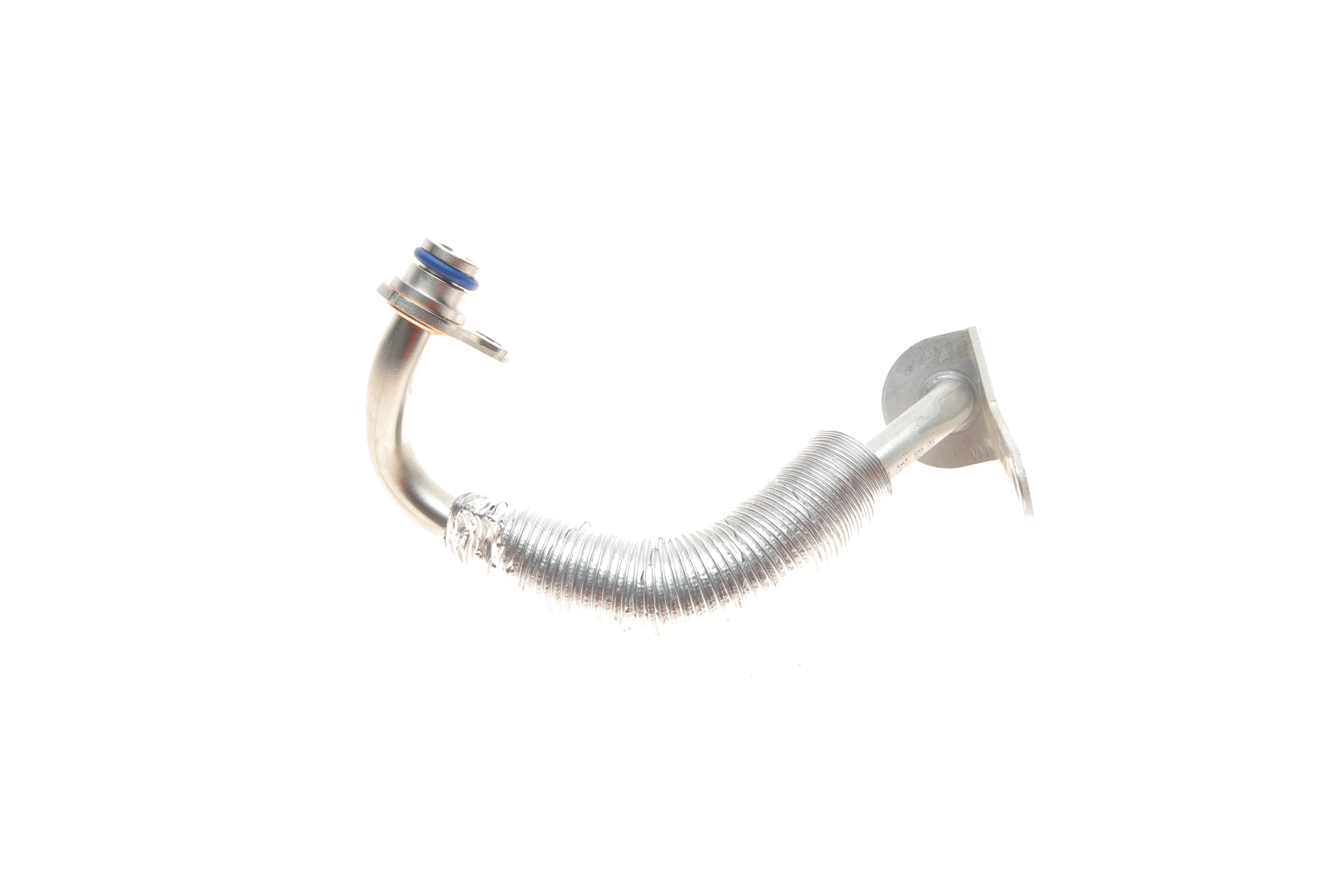 Патрубок системи охолодження BMW 3 (F30/F80)/5 (F10) 11-18