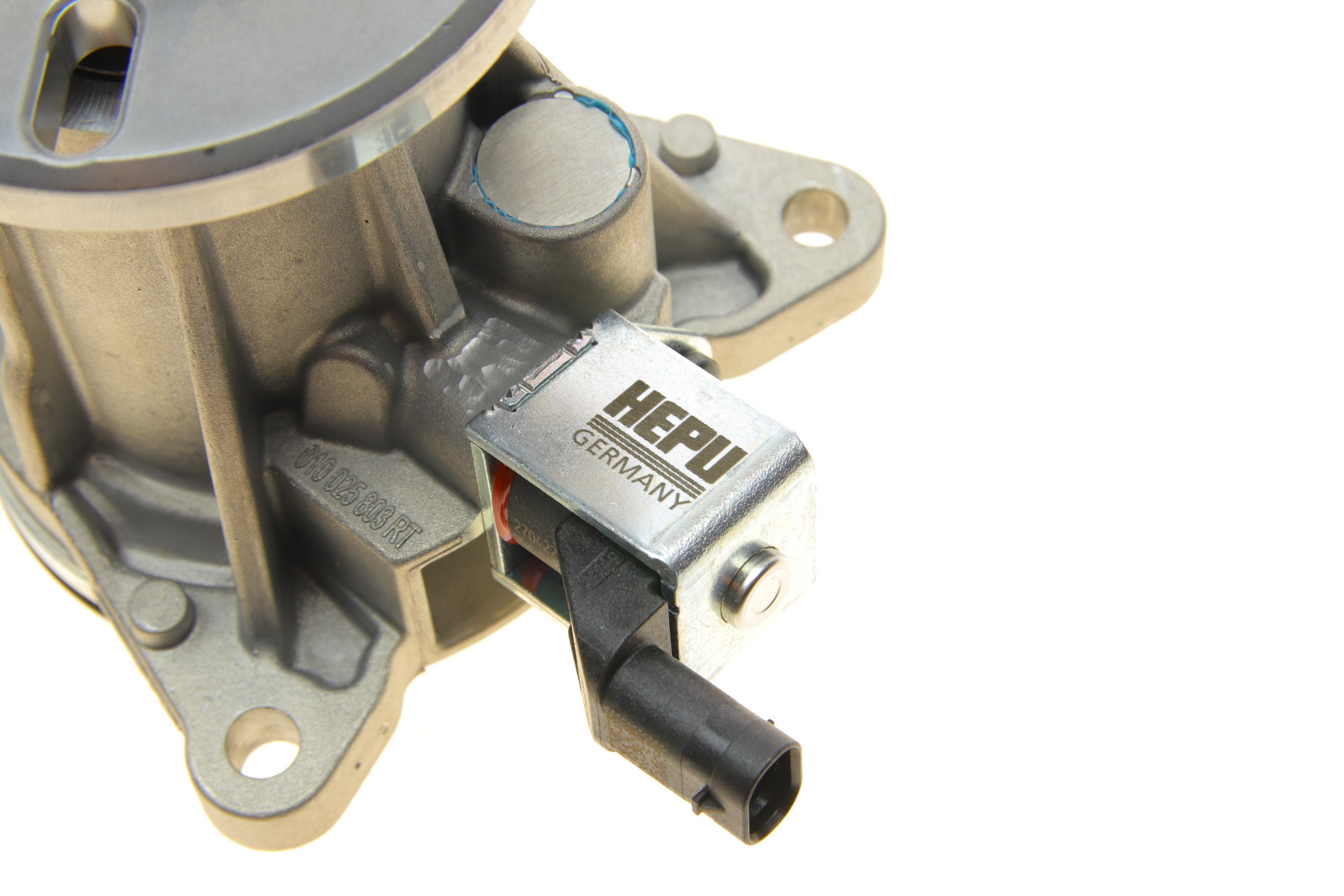 Помпа води Land Rover Discovery/Range Rover 3.0D 09-