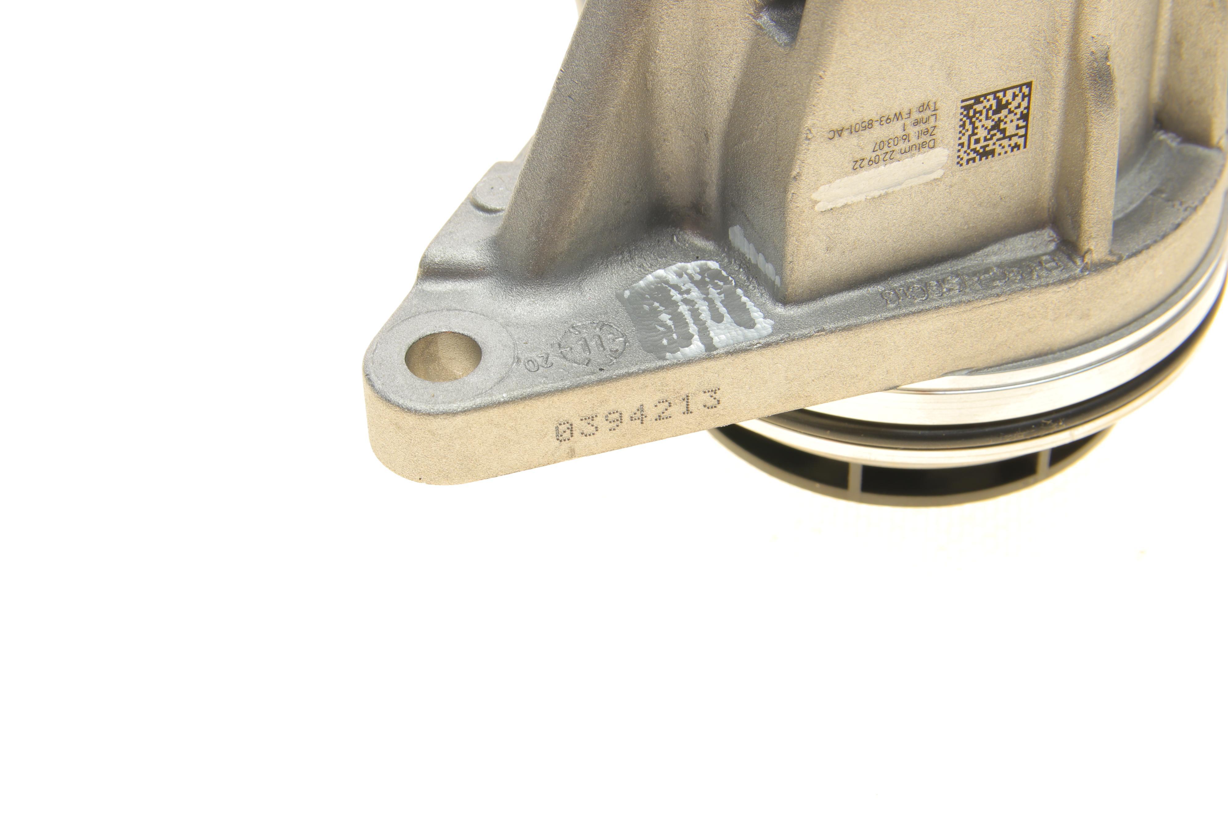 Помпа води Land Rover Discovery/Range Rover 3.0D 09-