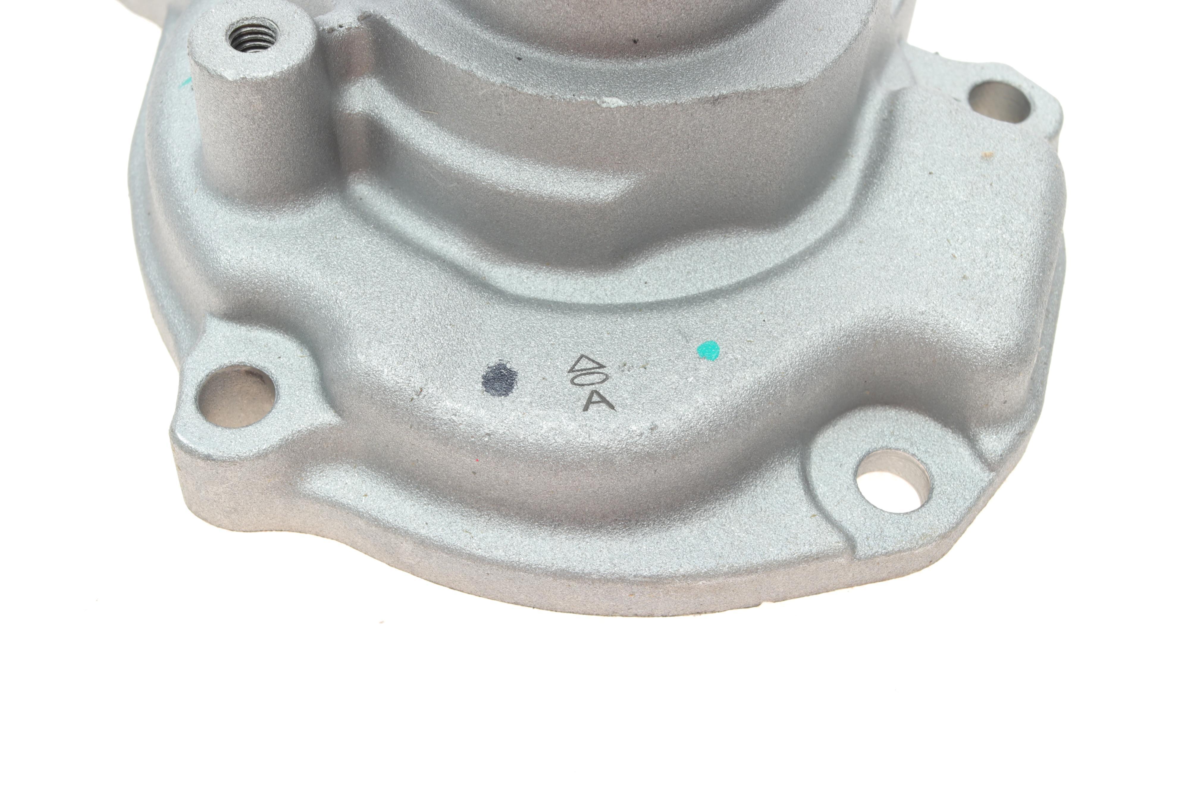 Помпа води Mitsubishi Lancer VI/VII 2.0 98-13/Outlander I 2.0 02-07