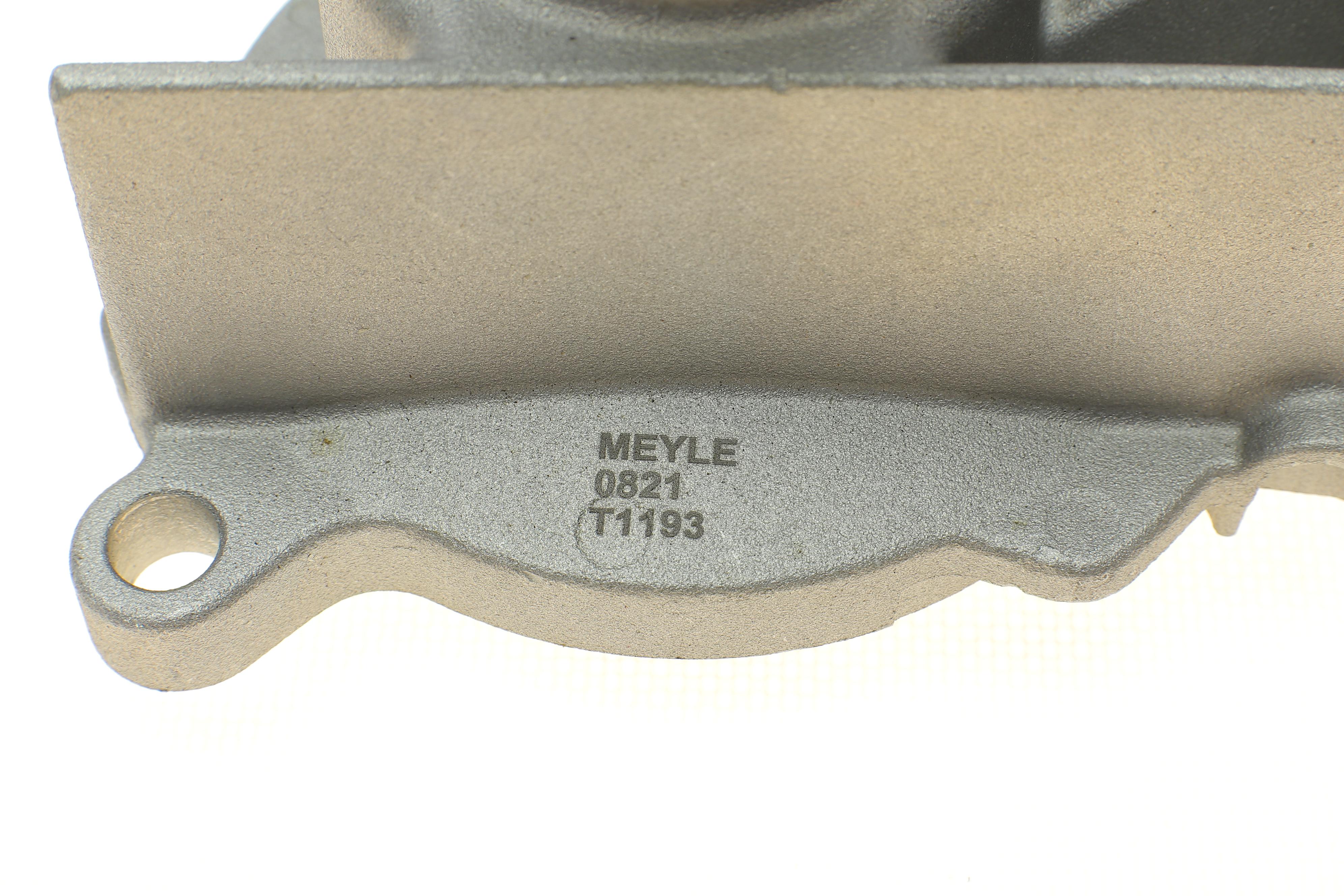 Помпа води BMW 3 (E30)/5 (E28/E34) 2.0/2.5/2.7 81-93