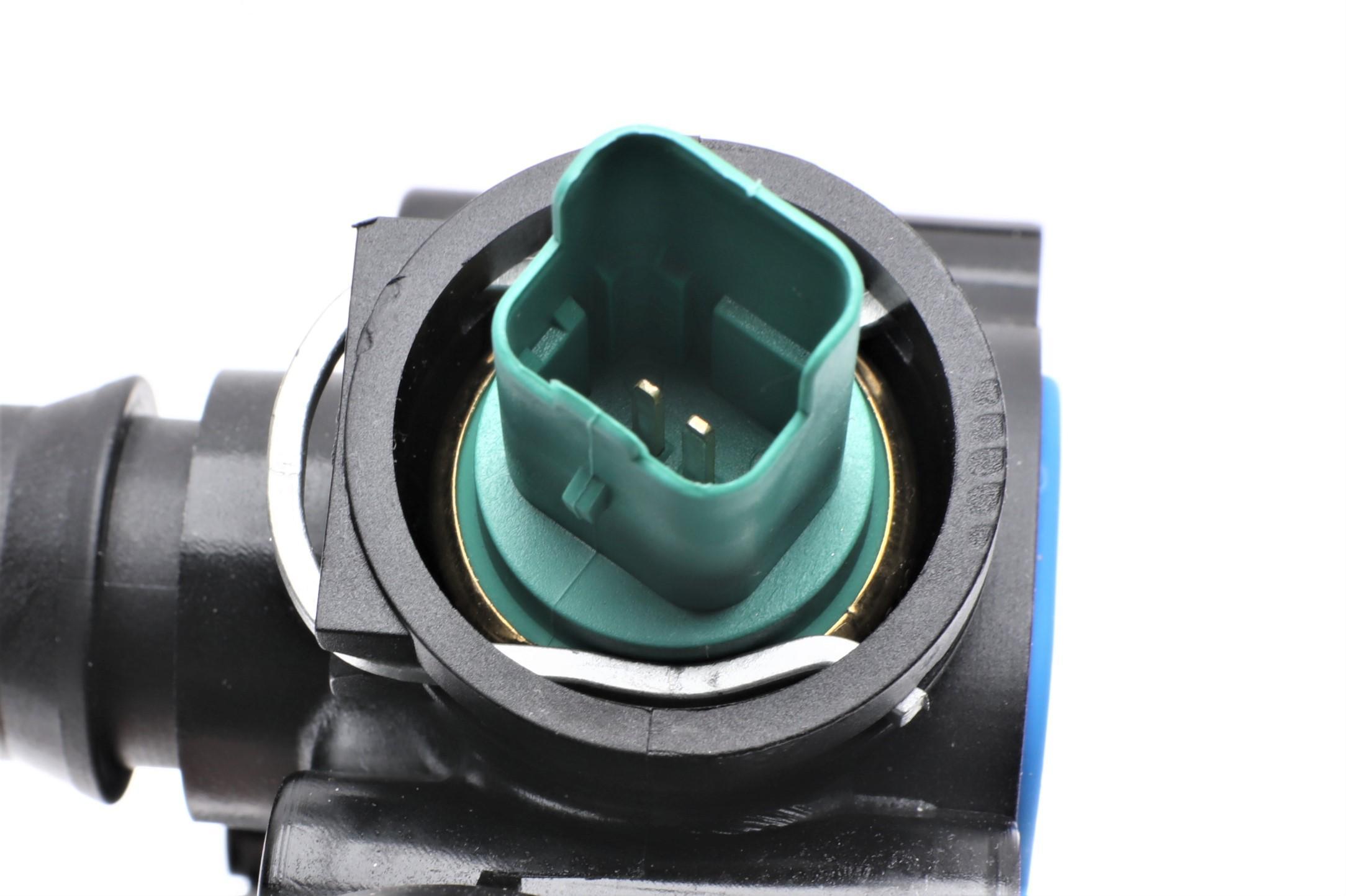 Термостат Citroen C5/C8/Peugeot 407/508 2.2HDi 06- (83℃)