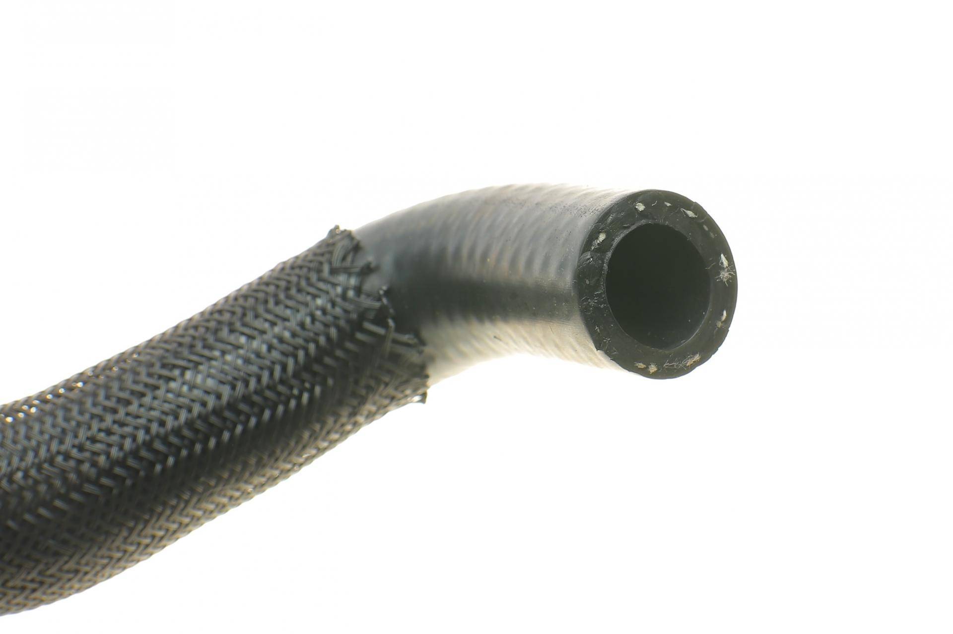 Патрубок системи охолодження VW T5 2.5 TDI 03-09 (теплообмінника)