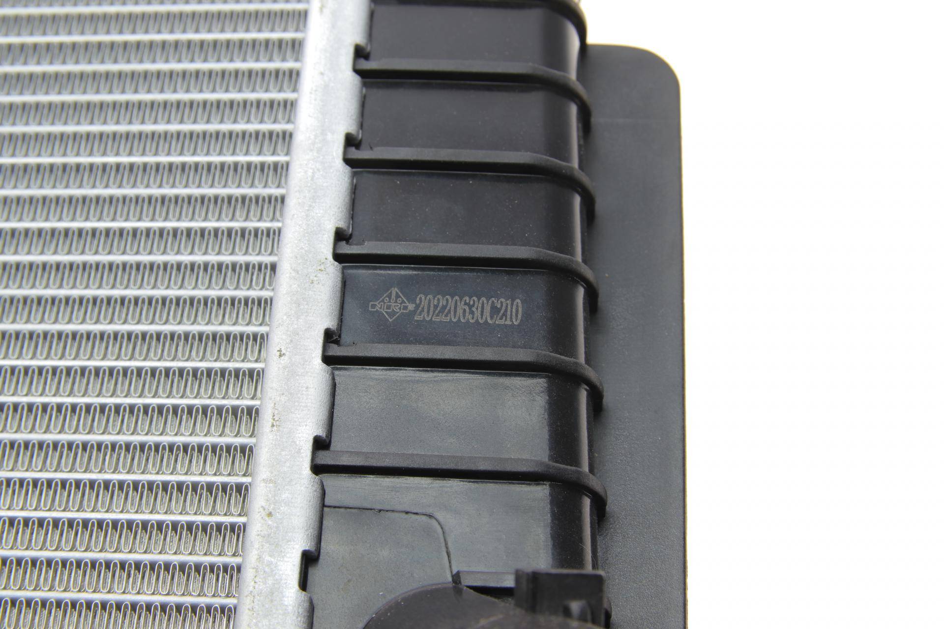 Радіатор охолодження Mazda 3 1.6/2.3 08-14