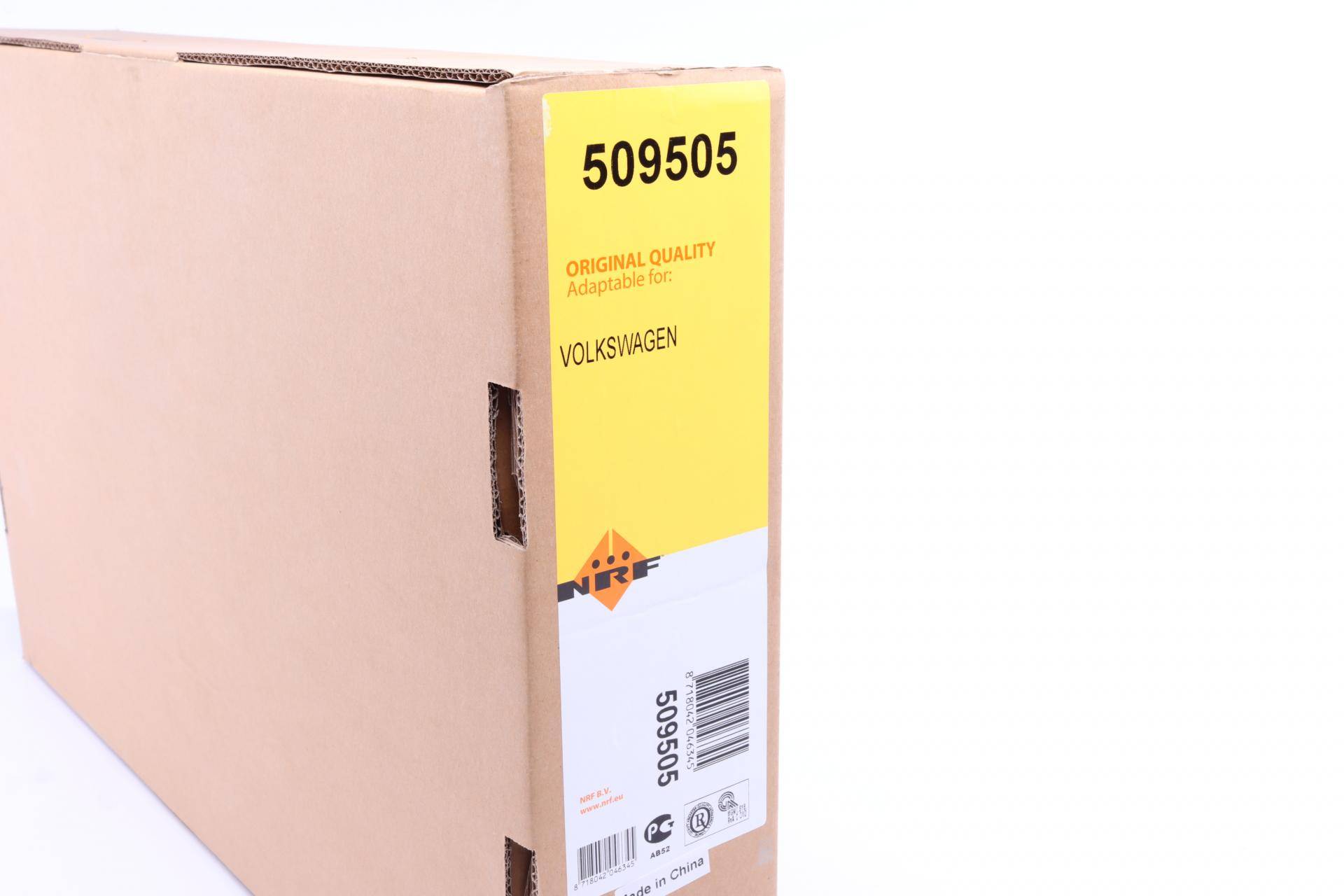 Радіатор охолодження VW Passat 1.6 88-91 (317,4x430x20)