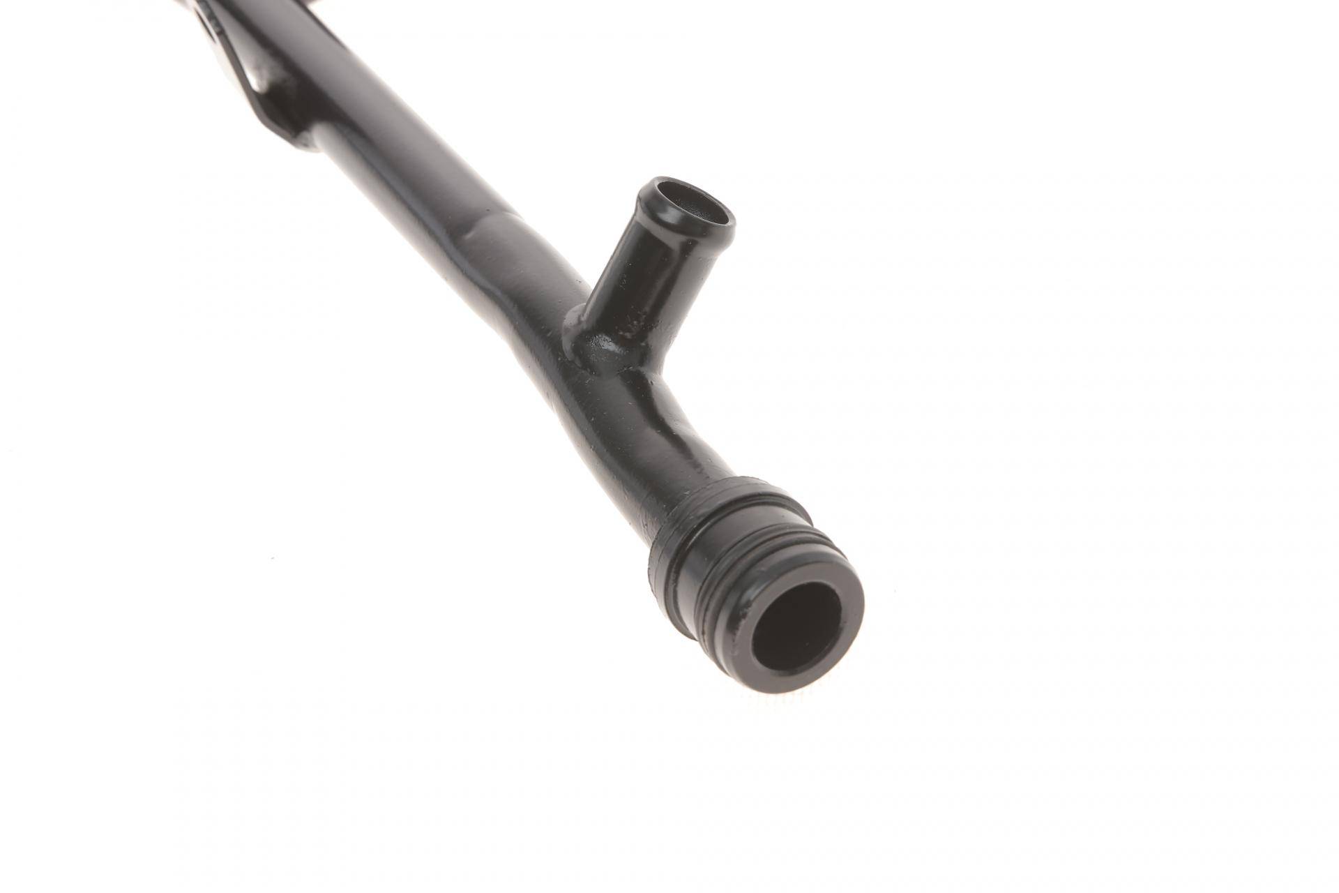 Патрубок системи охолодження VW Caddy III 1.9 TDI 04-15