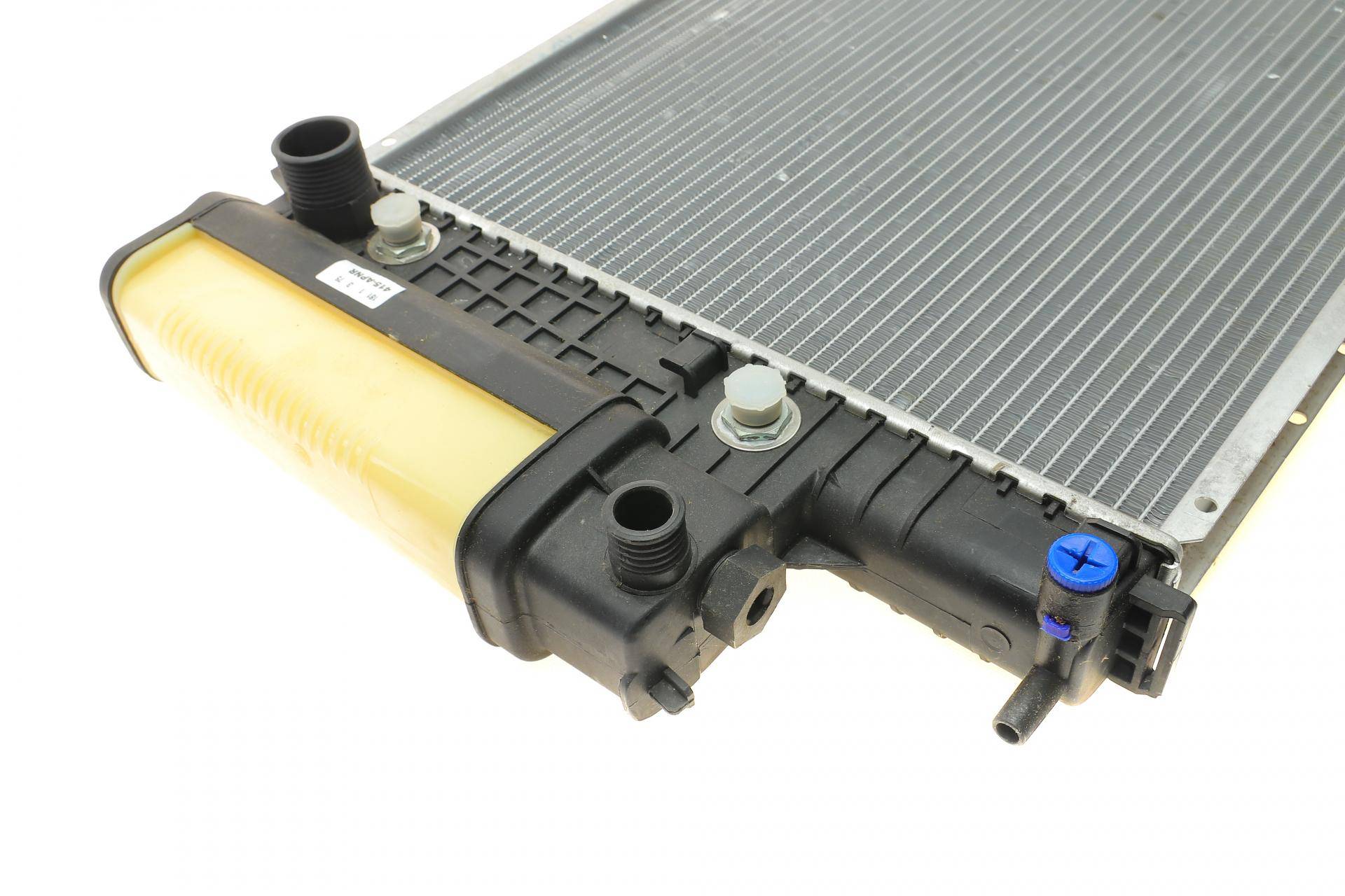 Радіатор охолодження BMW 5 (E39) 2.0-2.8i 97-03 (M52)