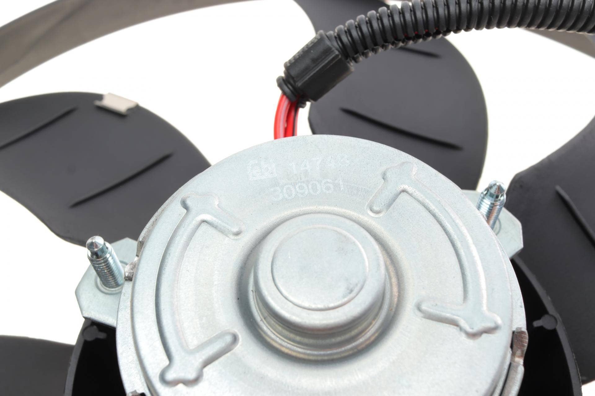 Вентилятор радіатора (електричний) Skoda Fabia/Octavia/VW Golf iV 1.0-1.4 16V 99-07