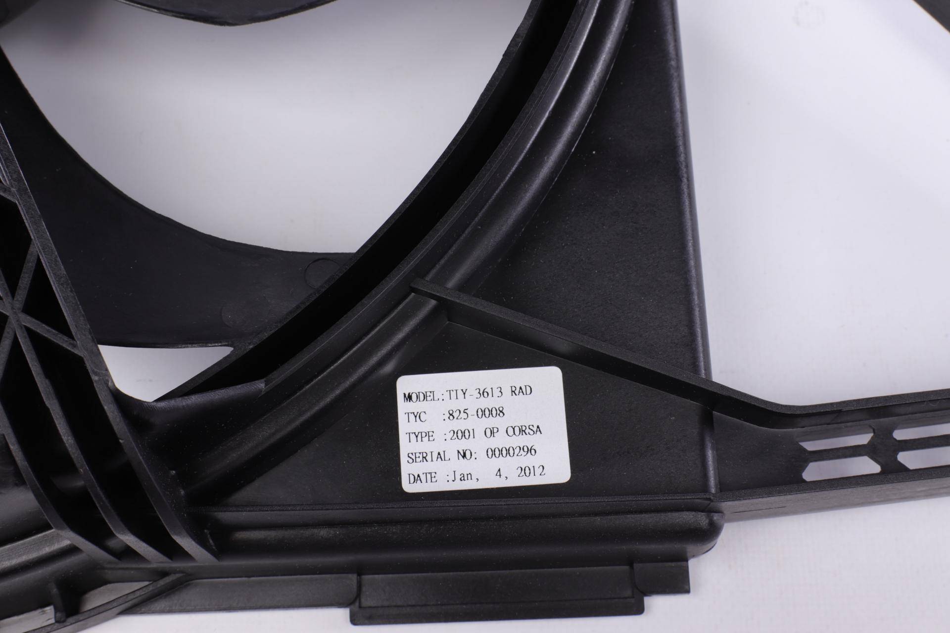 Вентилятор радіатора Opel Combo 01- (з дифузором)