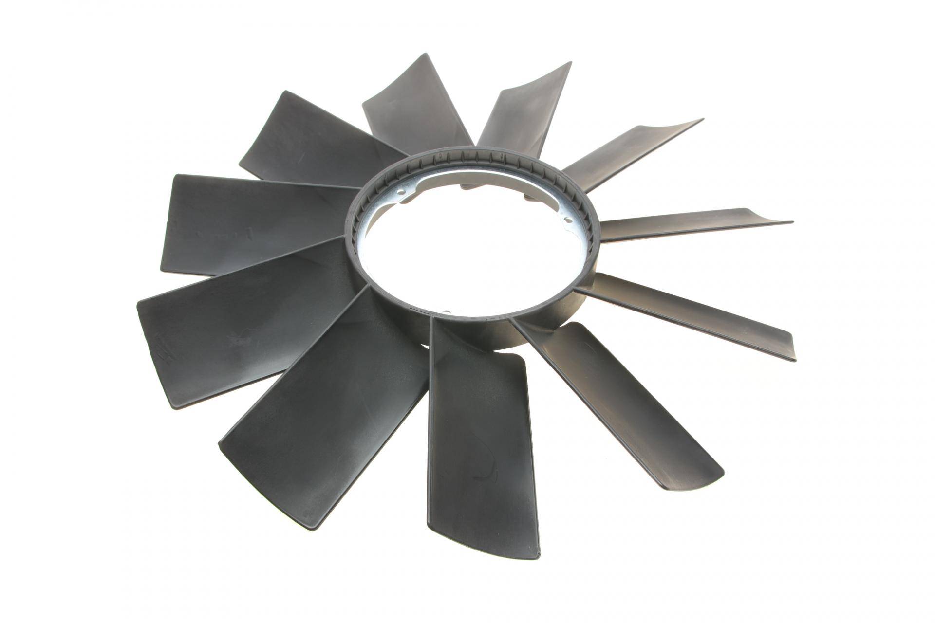 Вентилятор охолодження двигуна BMW 5 (E34/E39)/7 (E32/E38)/8 (E31) 85-03