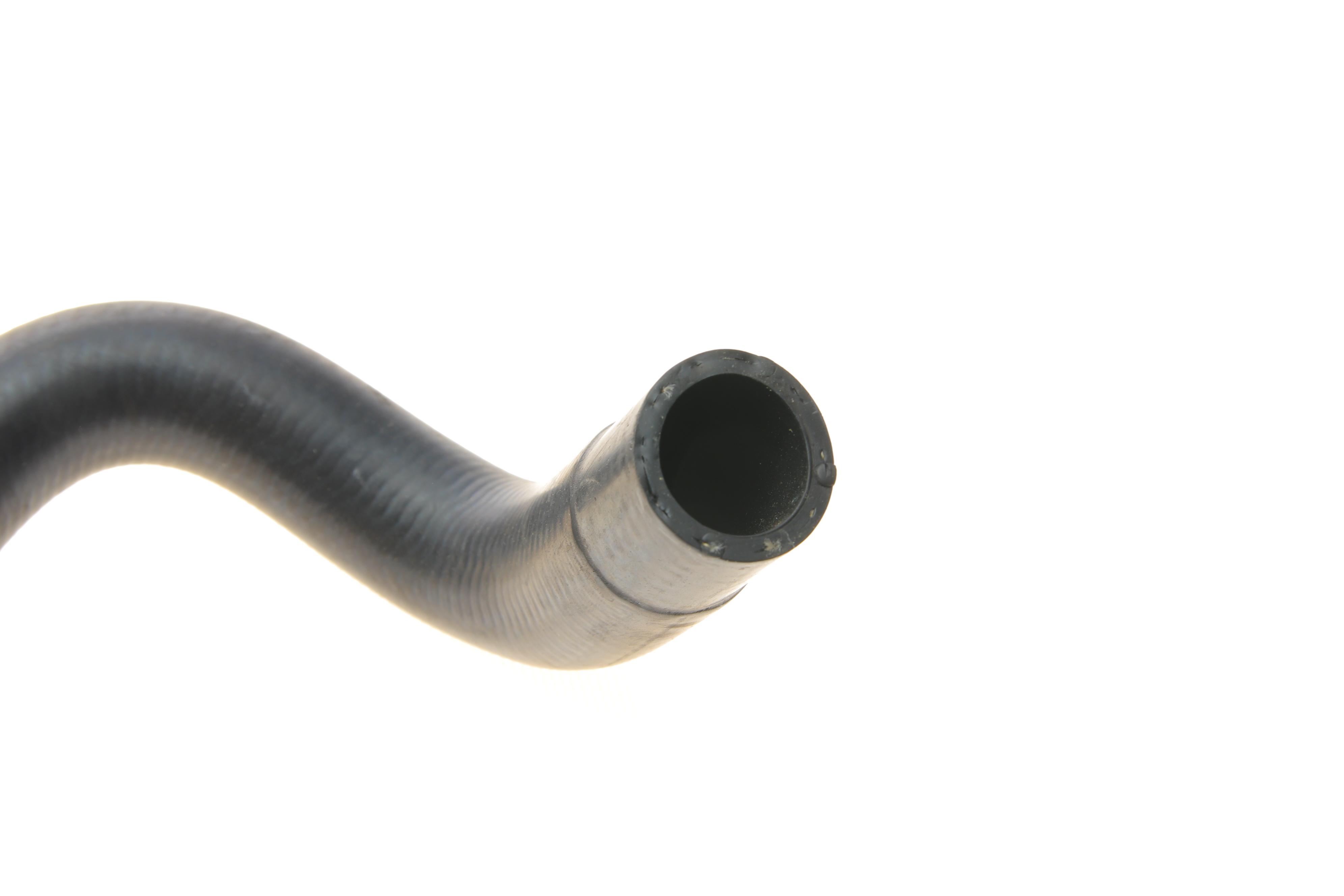 Патрубок системи охолодження Ford Transit 2.0D 00-06