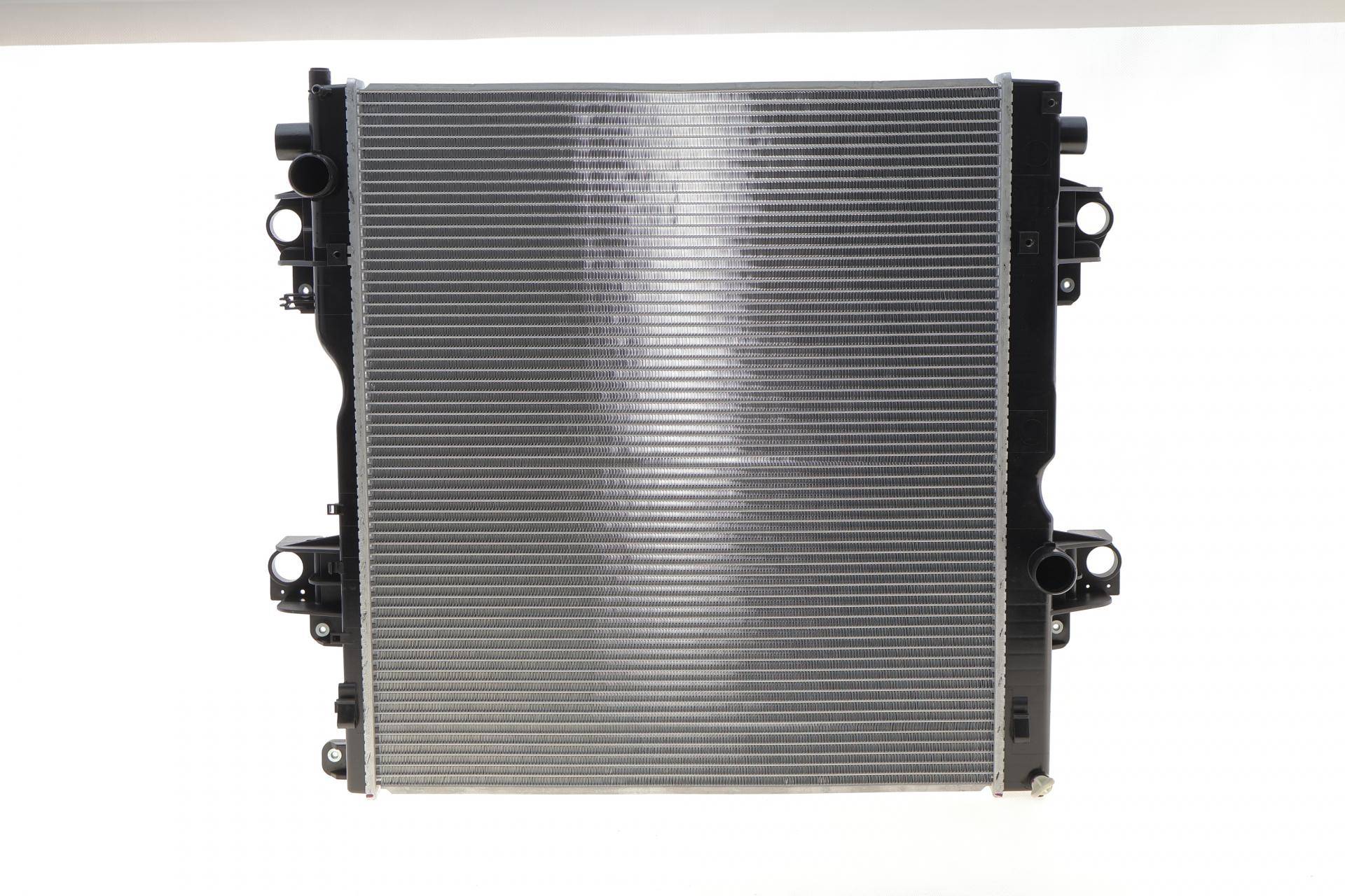 Радіатор охолодження Toyota Land Cruiser Prado 3.0 D-4D 09-