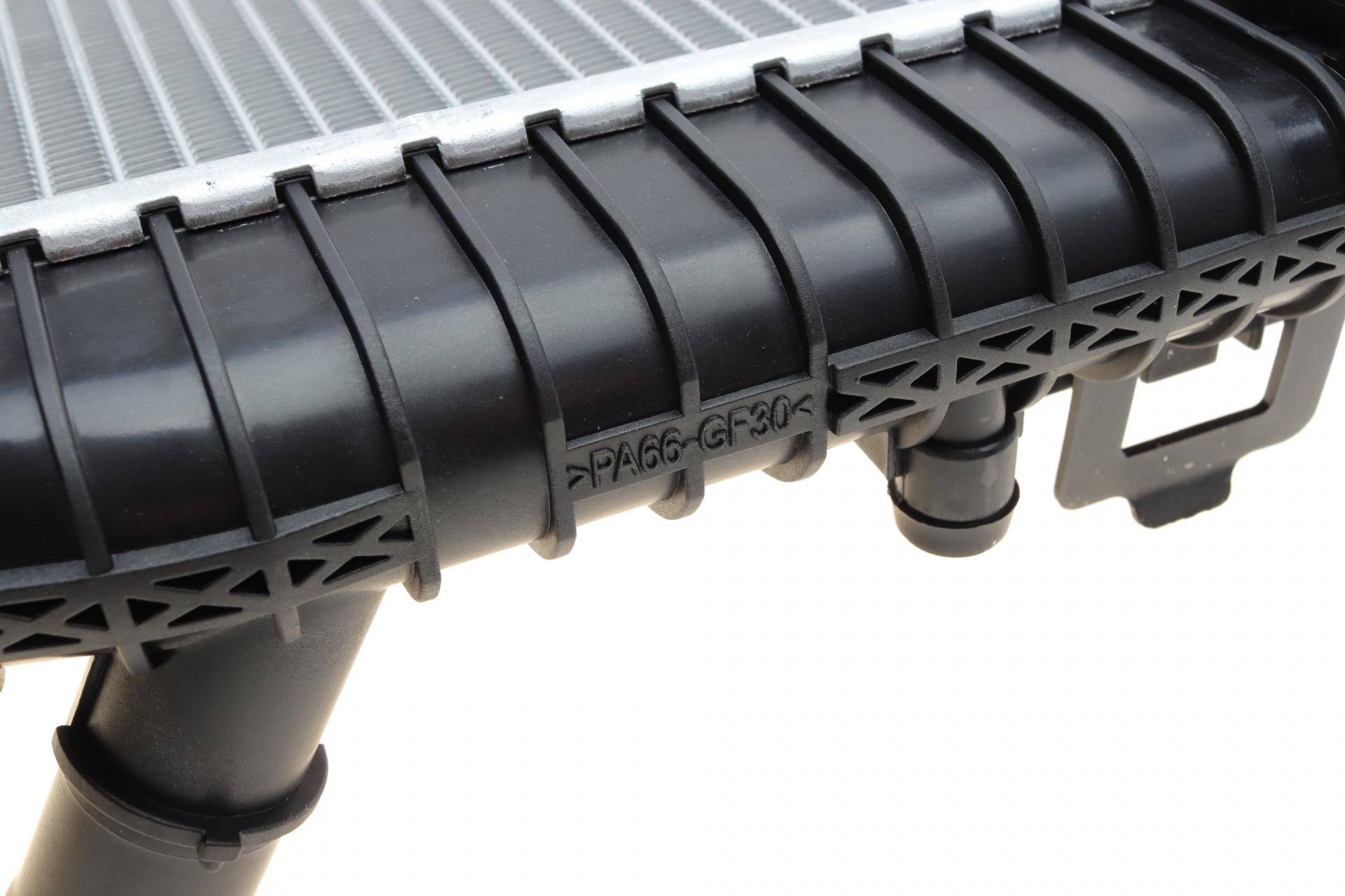 Радіатор охолодження Ford B-max/Fiesta 1.25-1.6 08-