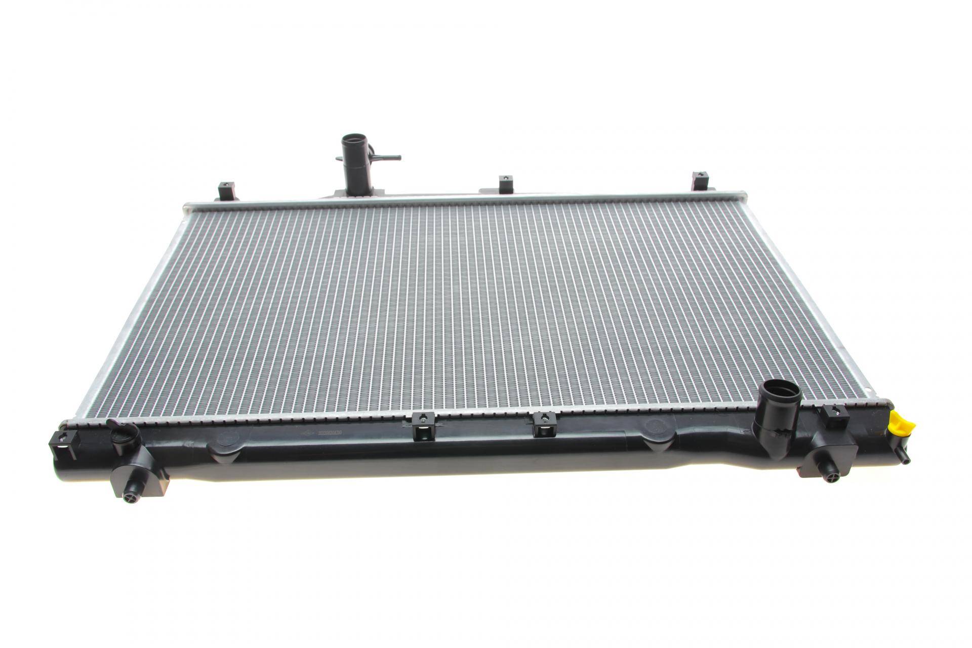 Радіатор охолодження Toyota Avensis 2.0 VVT-i 01-09