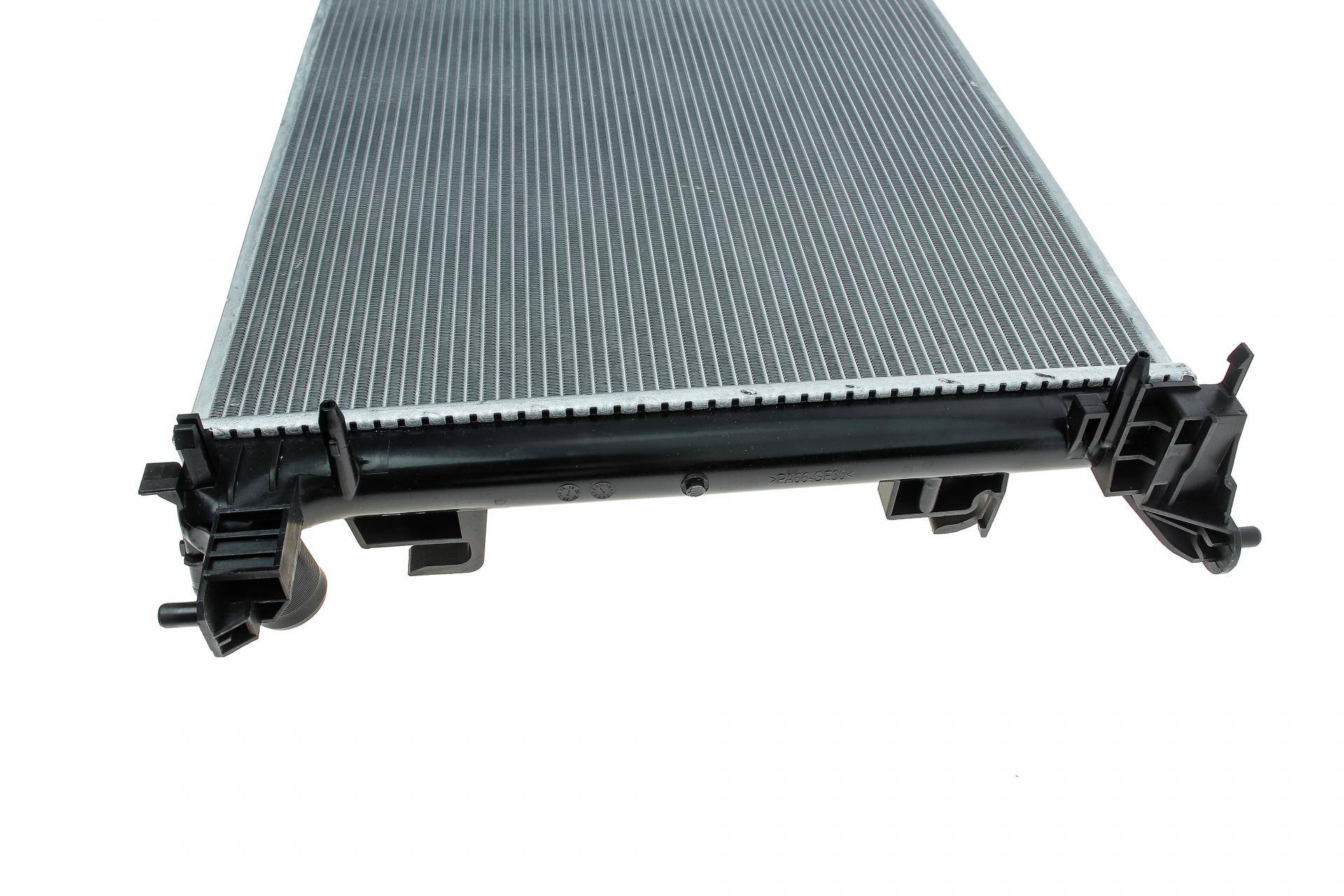 Радіатор охолодження Renault Megane 1.6 dCi 15-