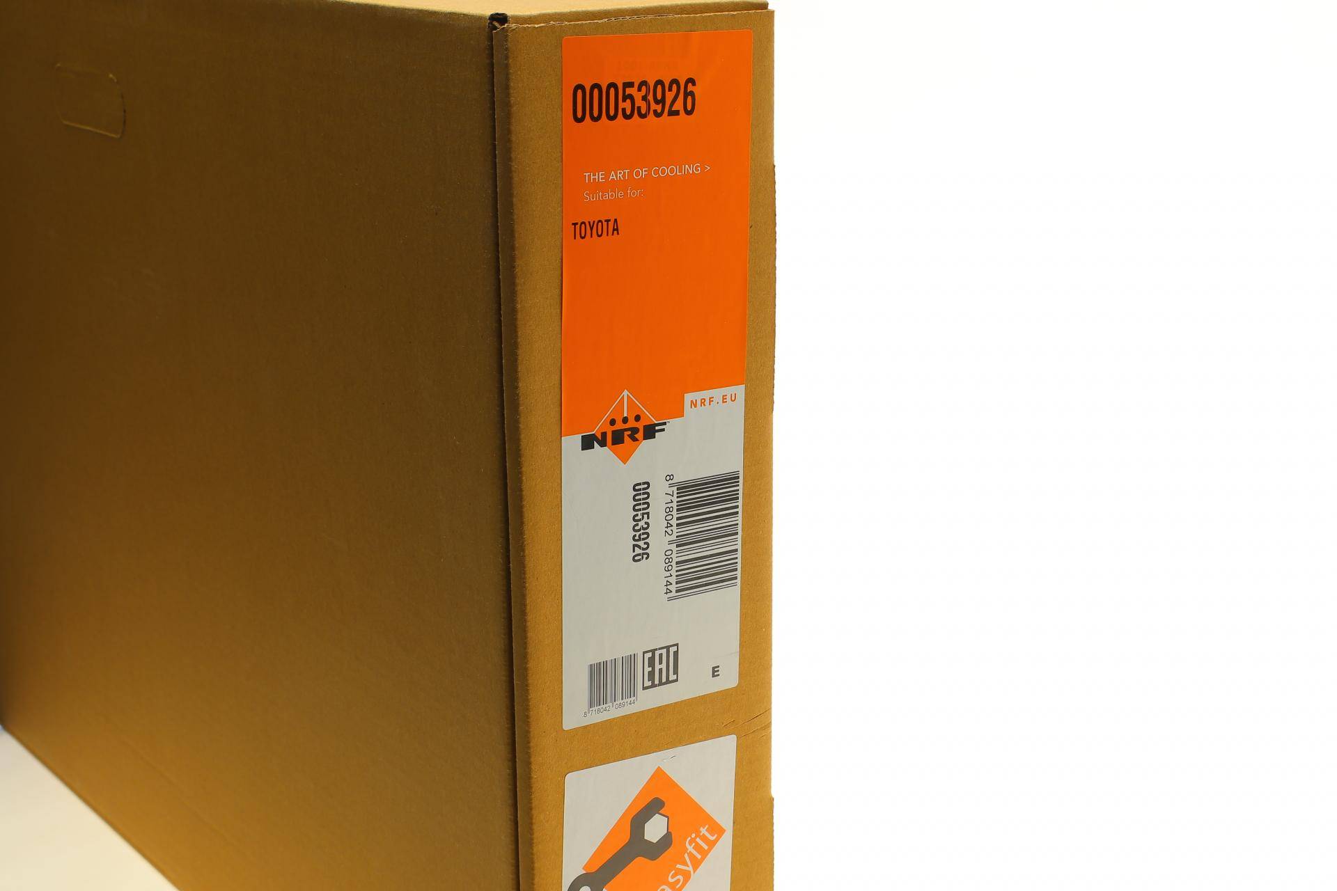 Радіатор охолодження Toyota Auris/Prius 1.8Hybrid 08-