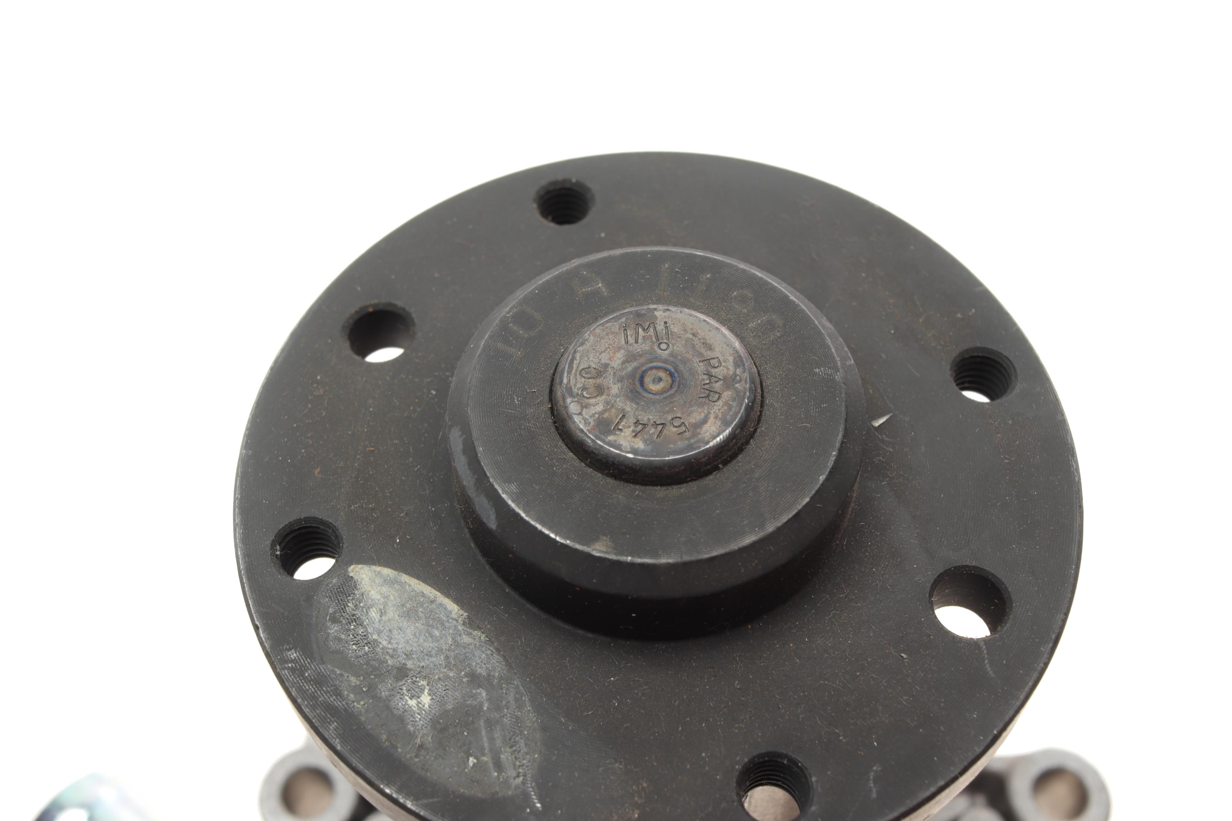 Помпа води SsangYong Actyon 2.0 Xdi 05-