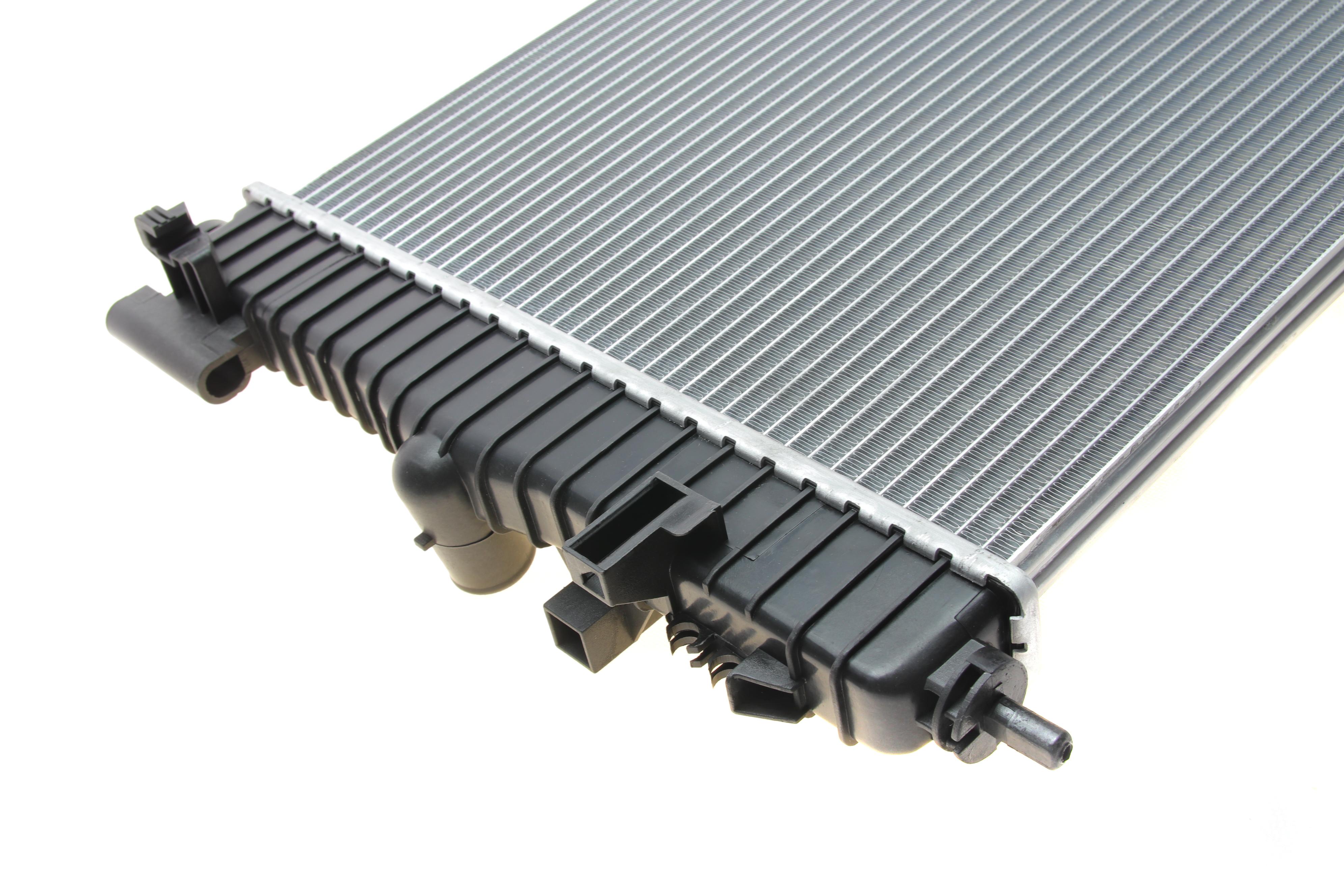 Радіатор охолодження Opel Insignia 1.6CDTI 15-17/2.0CDTI 08-17